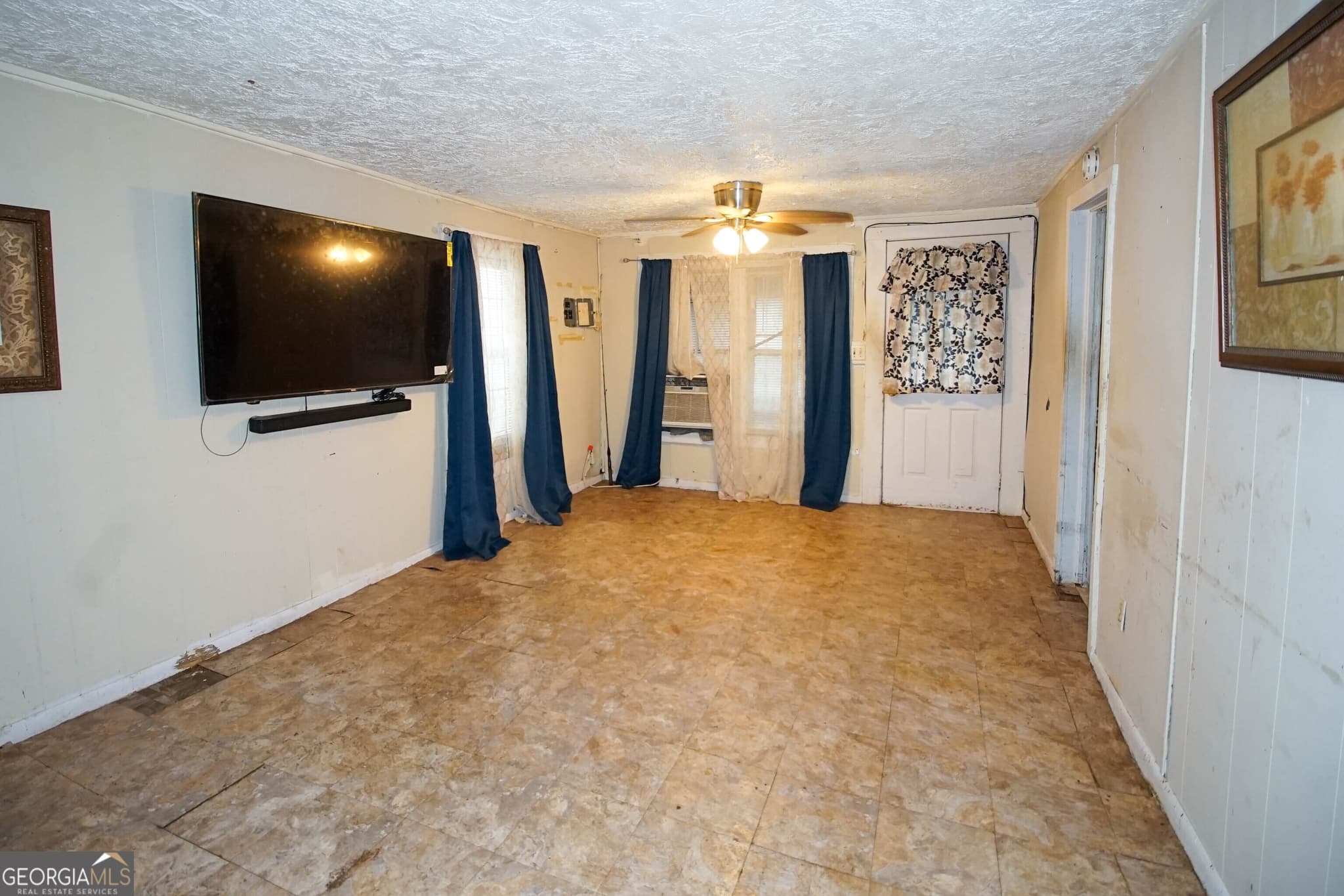 2 bedroom, 1 bathroom, 800 sq ft single family residence under contract at 28 E Mlk Jr Avenue, Lakeland, GA 31635 — photo 10