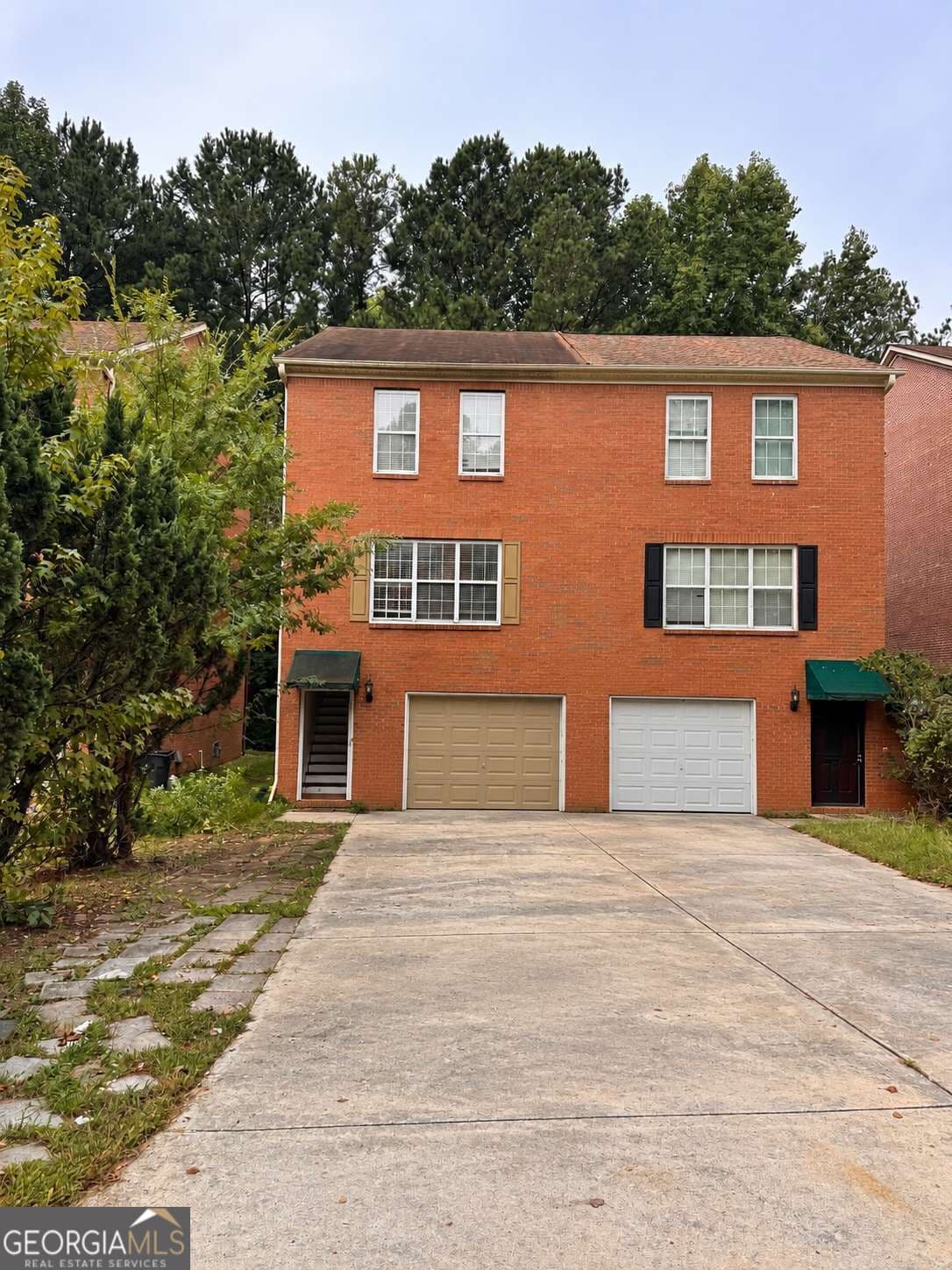 3 bedroom, 3.5 bathroom, 1,508 sq ft townhouse for rent at 74 Davis Mill Courts, Lawrenceville, GA 30044 for $1,900 a month — photo 1 of 16