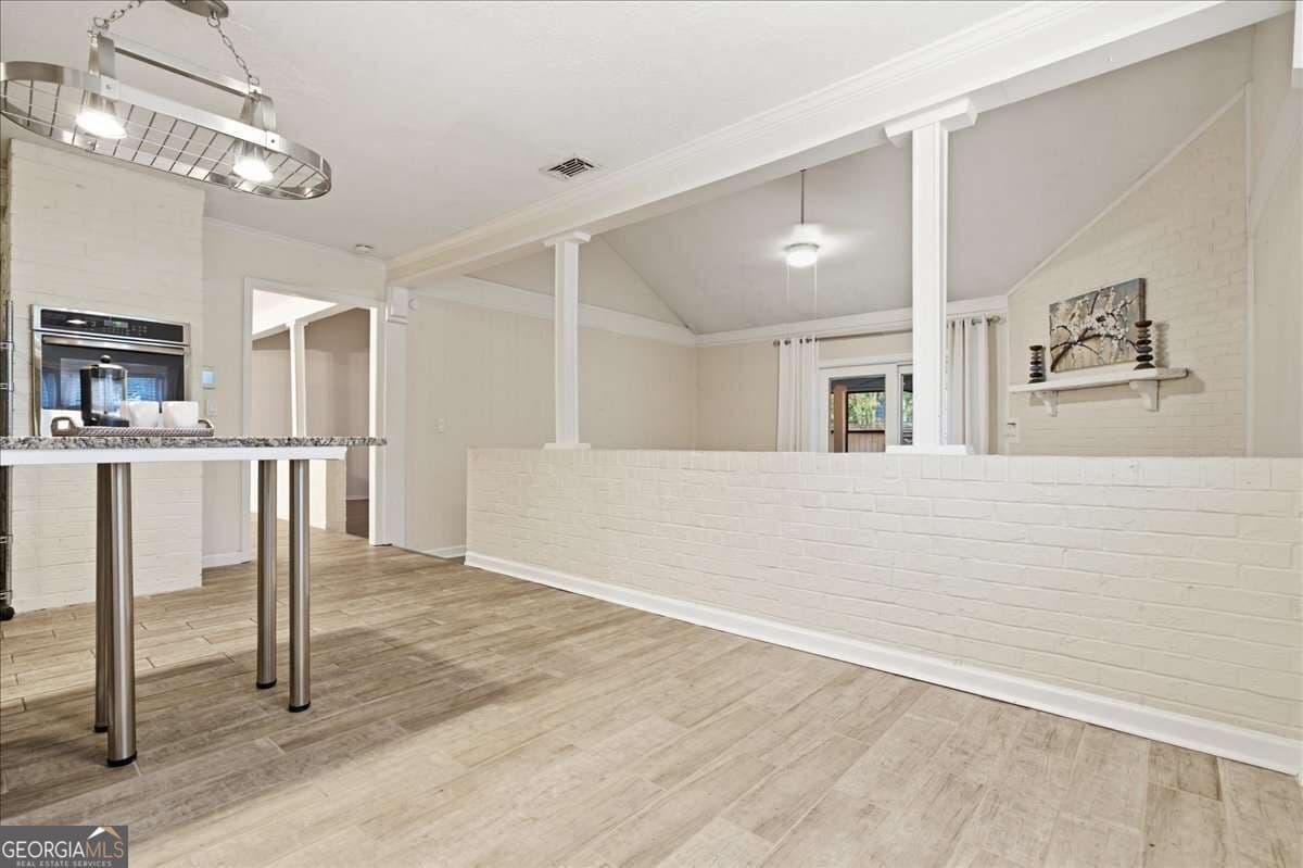 4 bedroom, 2.5 bathroom, 2,553 sq ft single family residence for sale at 3772 Ardsley Court, Marietta, GA 30062 — photo 9
