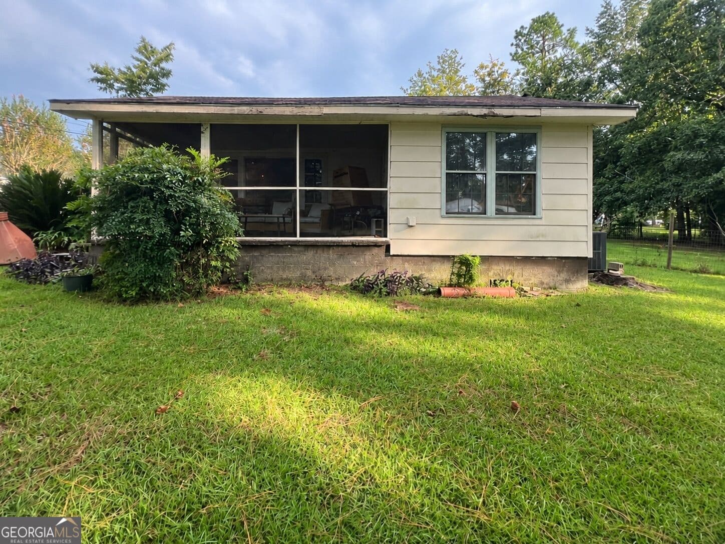 3 bedroom, 1 bathroom, 1,722 sq ft single family residence for sale at 430 Bn S Main Street, Boston, GA 31626