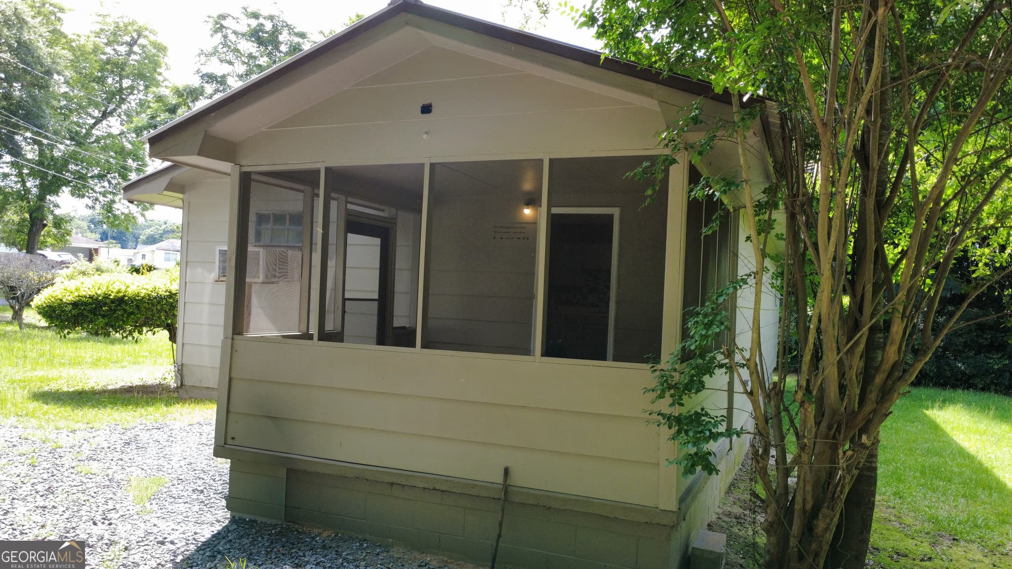 3 bedroom, 1 bathroom, 950 sq ft single family residence for sale at 502 Kaigler Street, Oglethorpe, GA 31068 — photo 4