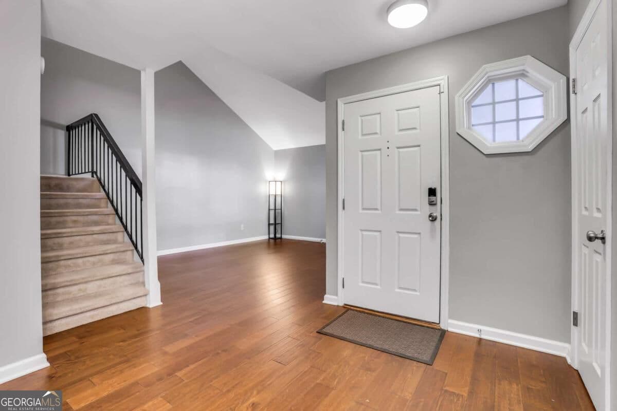 2 bedroom, 2.5 bathroom, 1,290 sq ft condominium for sale at 1468 Briarwood Road 2006, Atlanta, GA 30319 — photo 2