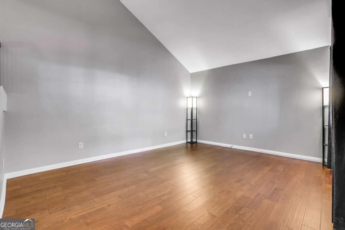 2 bedroom, 2.5 bathroom, 1,290 sq ft condominium for sale at 1468 Briarwood Road 2006, Atlanta, GA 30319 — photo 3