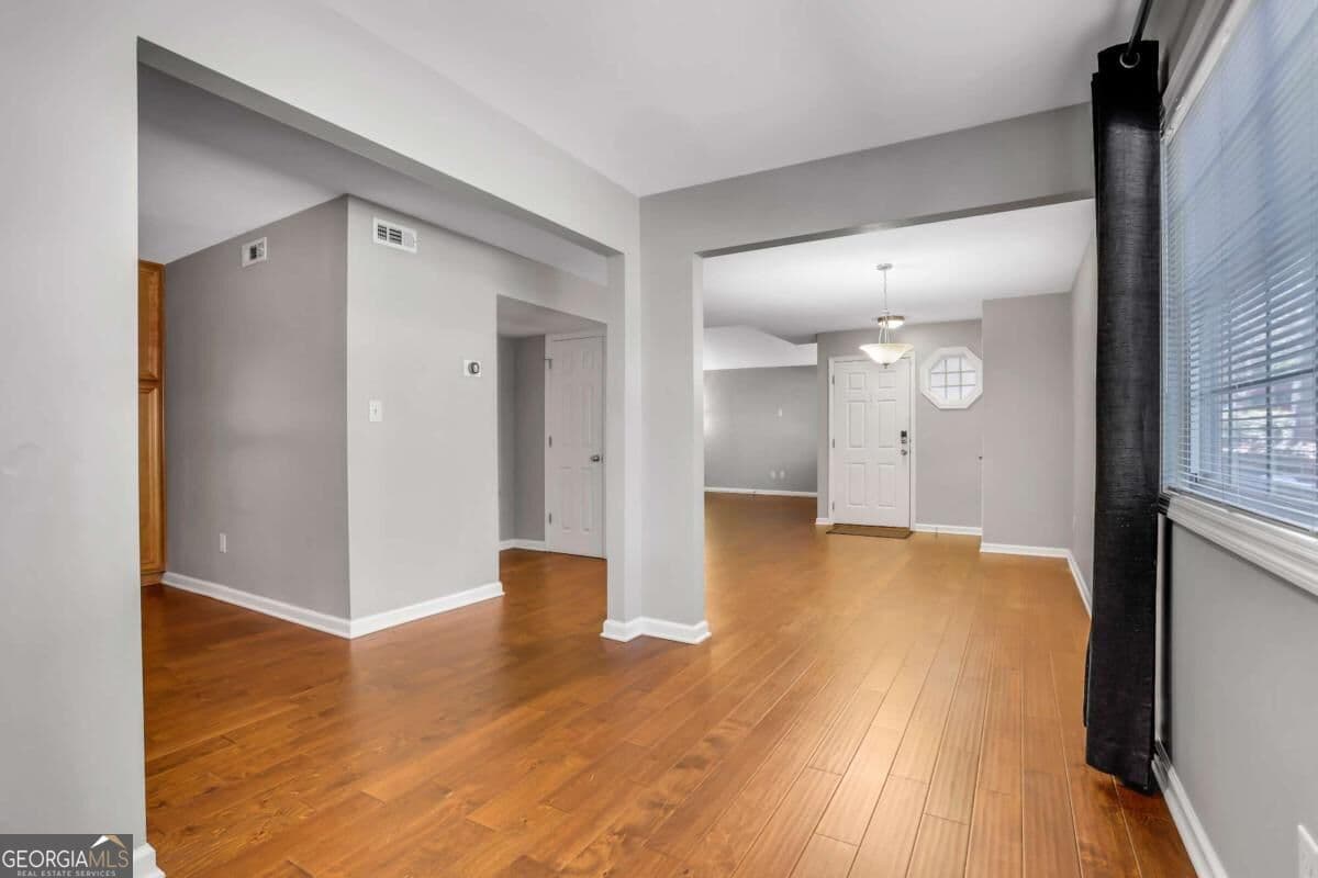 2 bedroom, 2.5 bathroom, 1,290 sq ft condominium for sale at 1468 Briarwood Road 2006, Atlanta, GA 30319 — photo 10