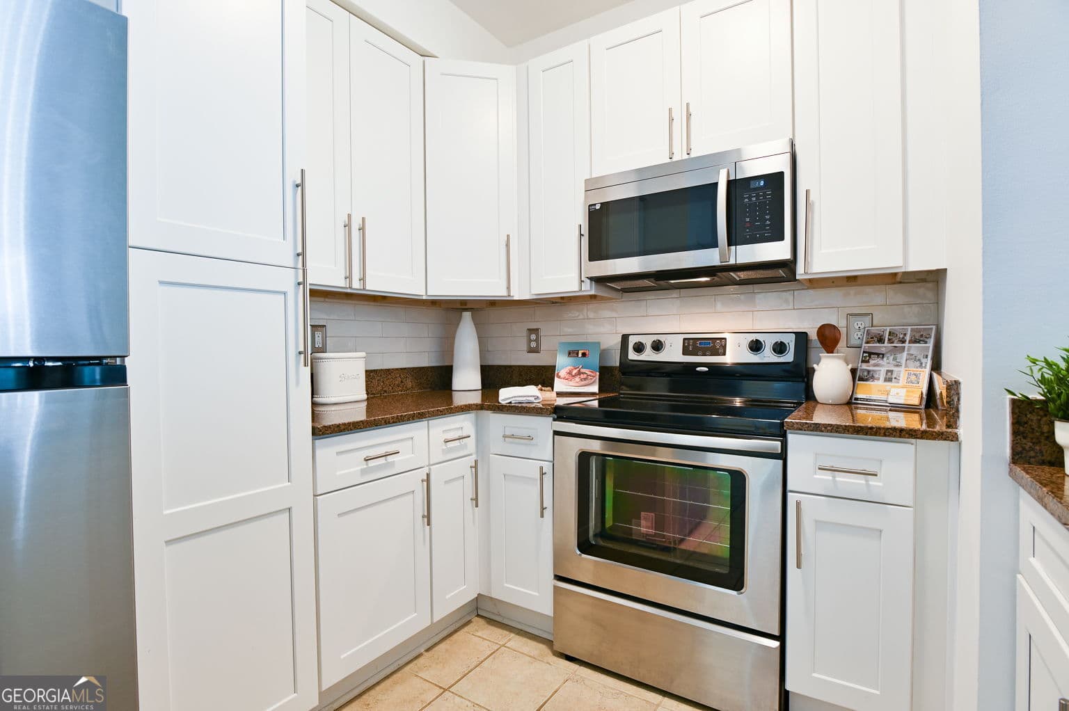 2 bedroom, 1 bathroom, 900 sq ft condominium for sale at 821 Ralph McGill Boulevard APT 2416, Atlanta, GA 30306 — photo 7