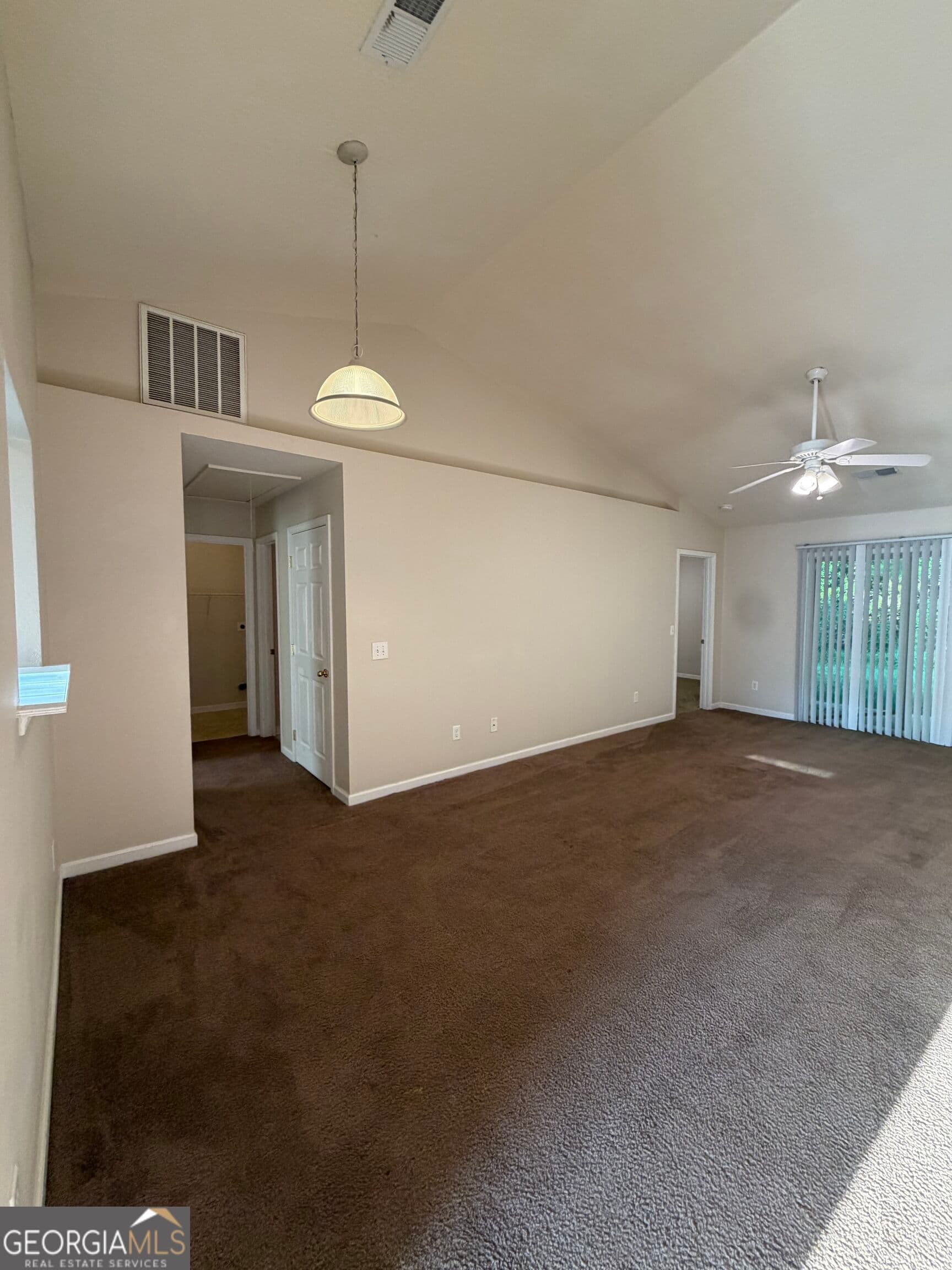 2 bedroom, 2 bathroom, 1,013 sq ft duplex for rent at 410 E Lawnwood Court, Kingsland, GA 31548 for $1,200 a month — photo 8