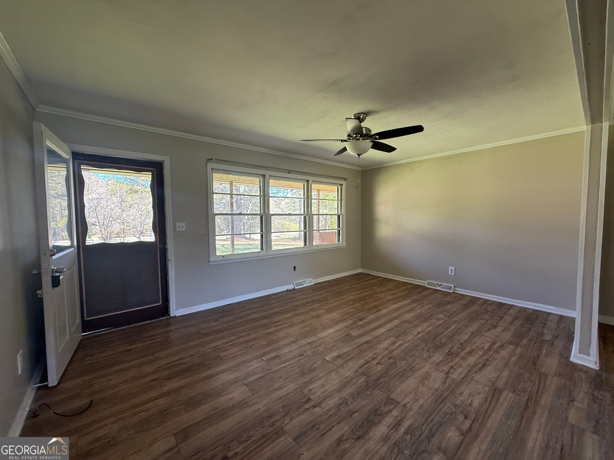 3 bedroom, 1 bathroom, 1,385 sq ft single family residence under contract at 28 Brewer Road, Jewell, GA 31045 — photo 2