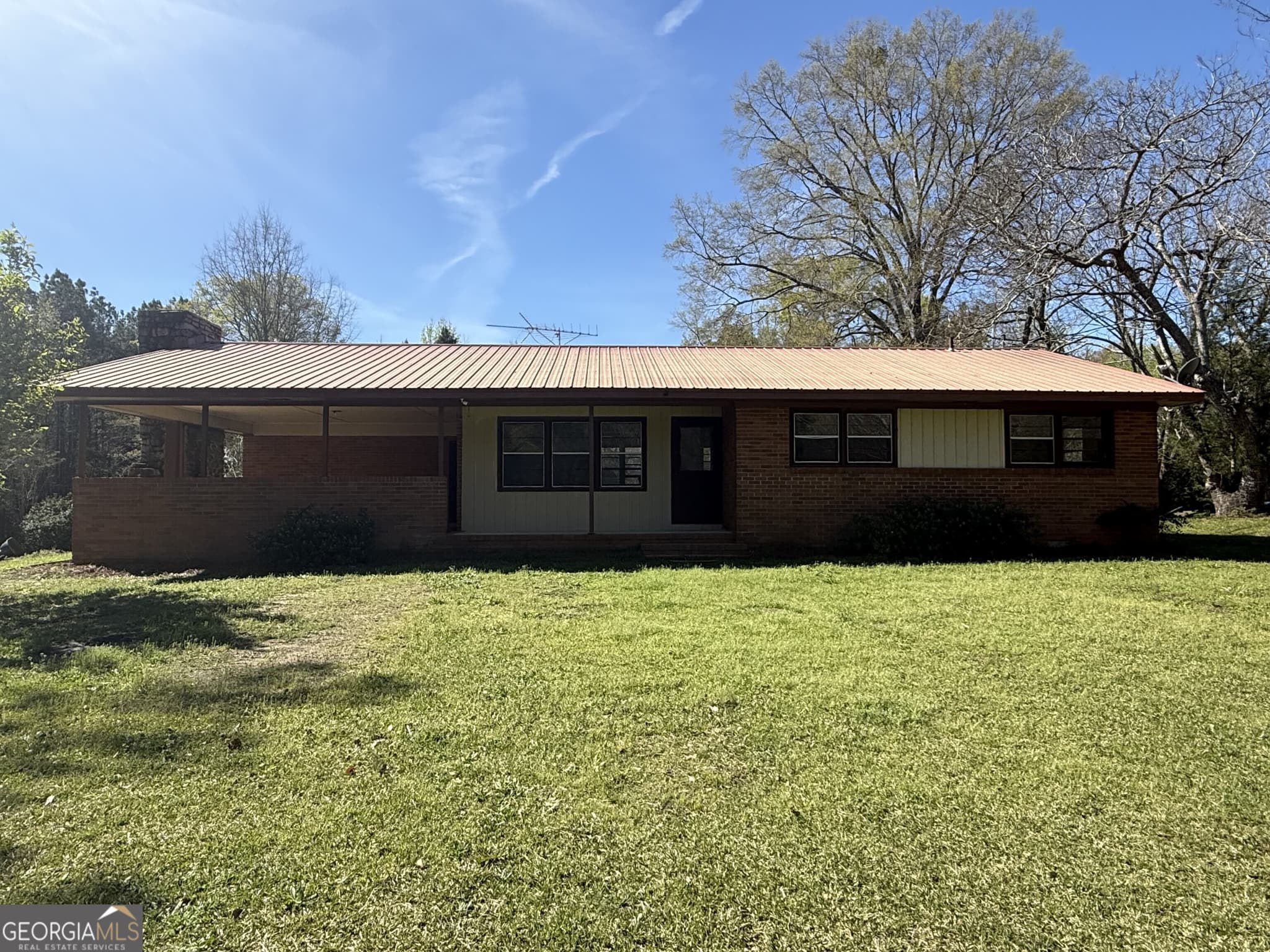 3 bedroom, 1 bathroom, 1,385 sq ft single family residence under contract at 28 Brewer Road, Jewell, GA 31045