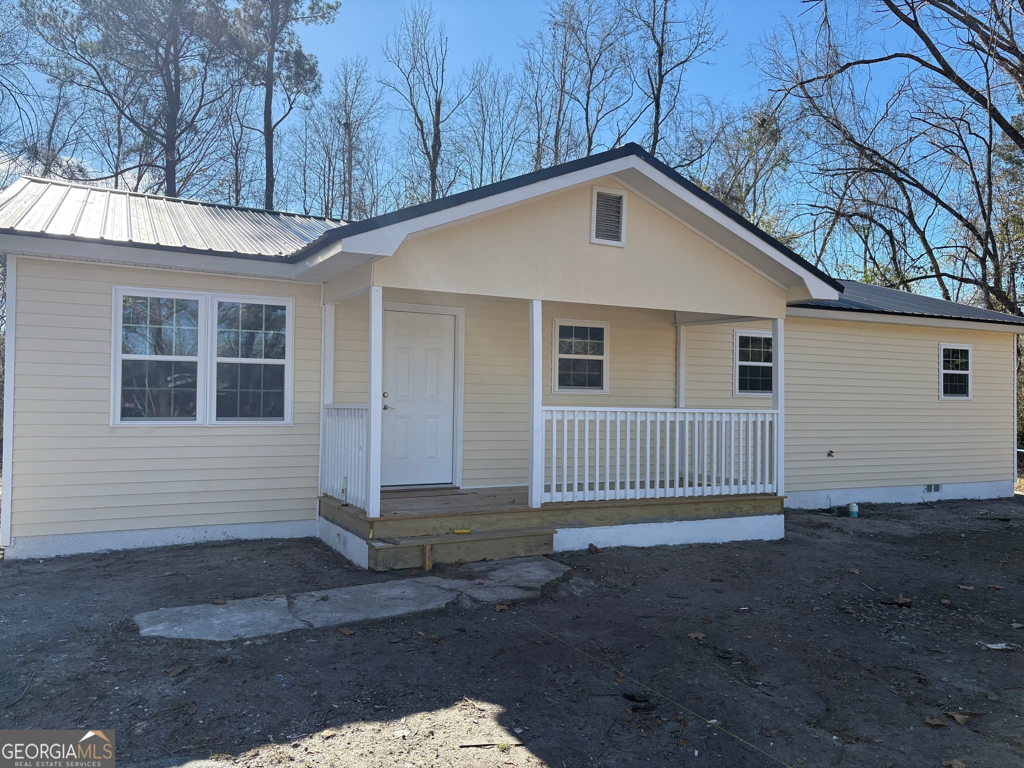 4 bedroom, 2 bathroom, 1,200 sq ft single family residence sold at 925 Anncliff Street, Millen, GA 30442