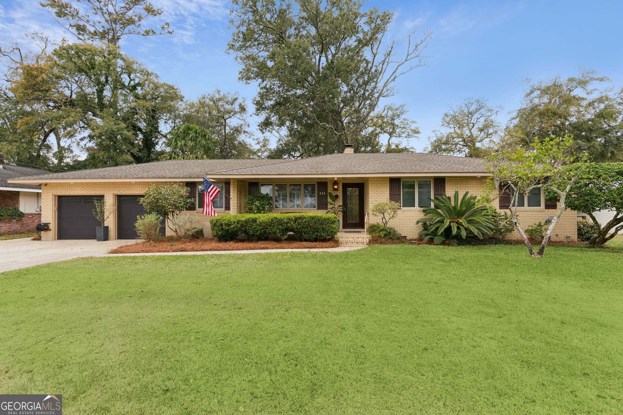 4 bedroom, 3 bathroom, 2,382 sq ft single family residence for sale at 519 Wesley Oak Circle, St. Simons, GA 31522 — photo 2