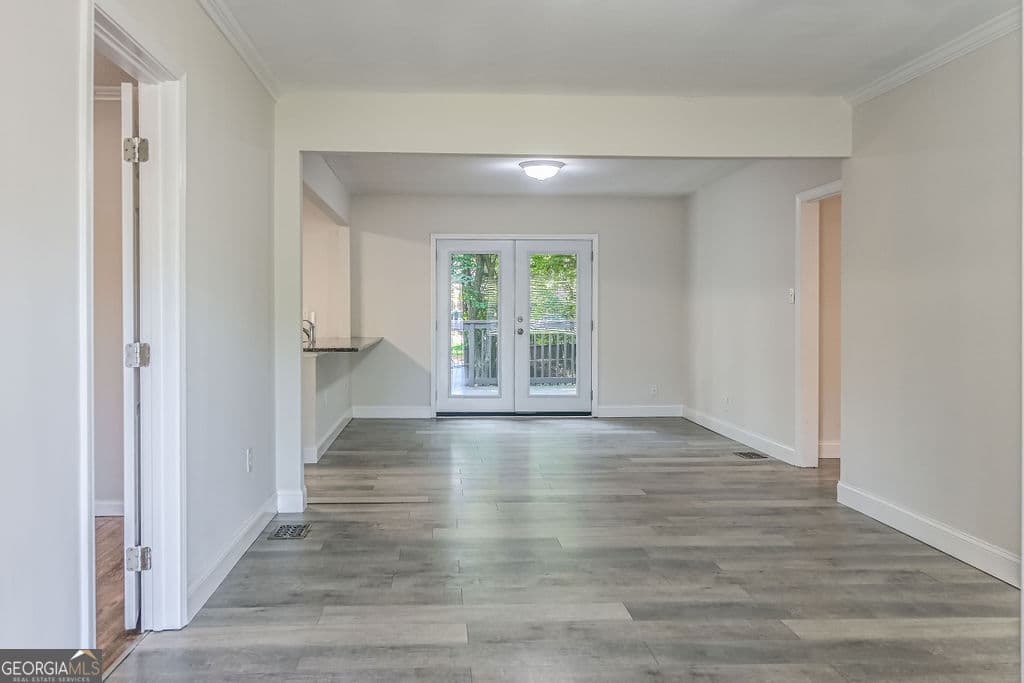 3 bedroom, 3 bathroom, 1,715 sq ft single family residence for sale at 1806 Maple Street, Carrollton, GA 30117 — photo 5