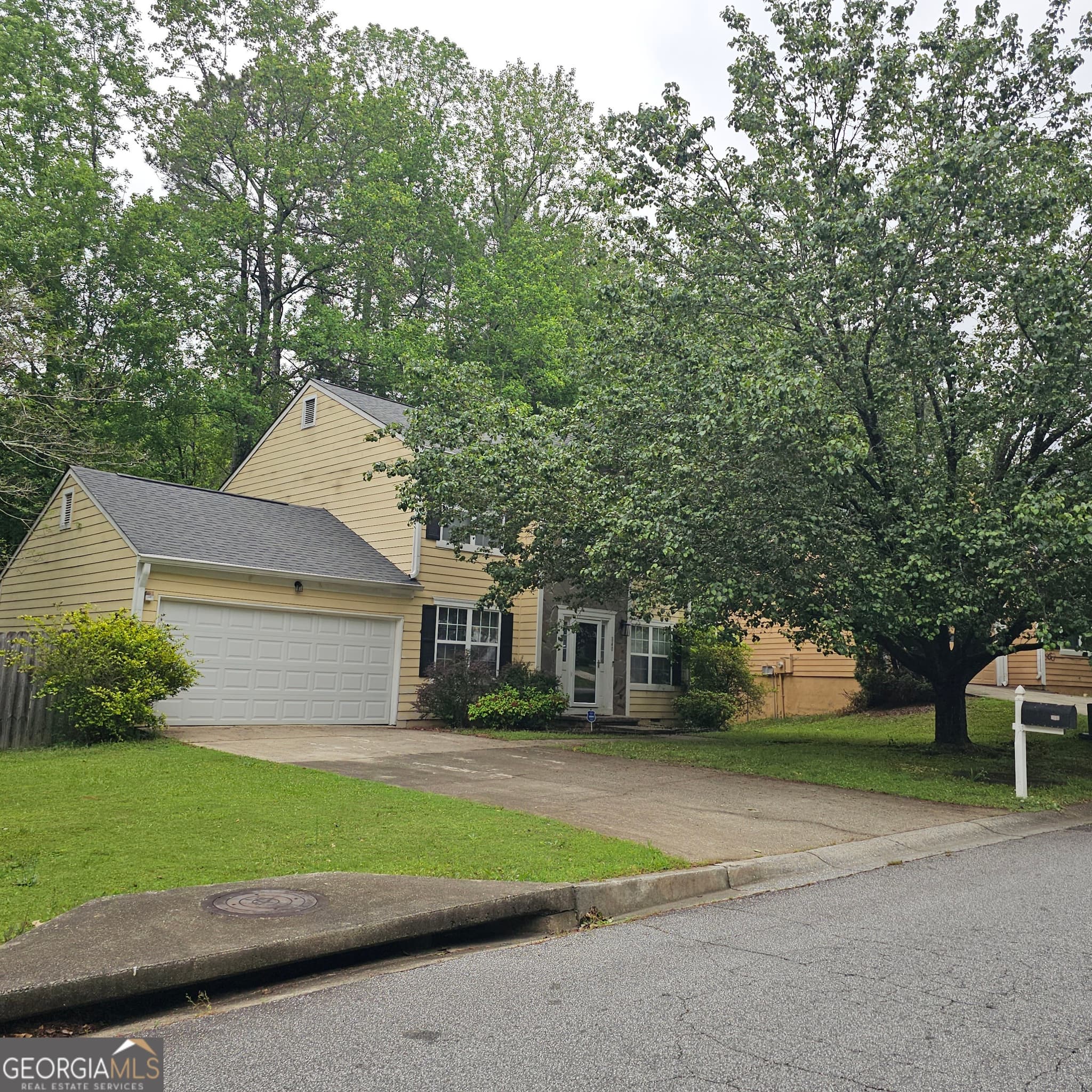 3 bedroom, 2.5 bathroom, 1,856 sq ft single family residence for sale at 840 Revena Drive, Austell, GA 30168 — photo 2