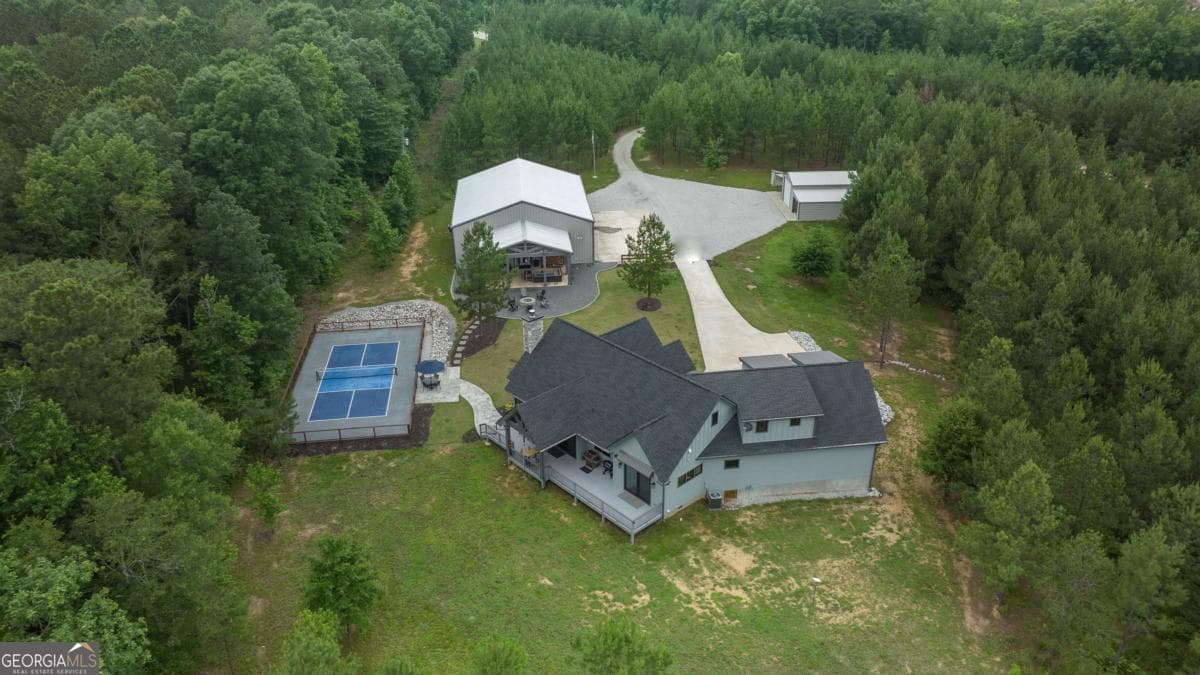 3 bedroom, 2.5 bathroom, 2,581 sq ft single family residence sold at 1111 Veazey Connector, Greensboro, GA 30642
