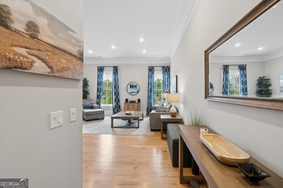 1 bedroom, 1 bathroom, 705 sq ft condominium for sale at 200 W Washington Street UNIT D, Madison, GA 30650 — photo 7