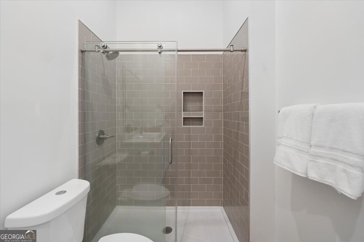 1 bedroom, 1 bathroom, 705 sq ft condominium for sale at 200 W Washington Street UNIT D, Madison, GA 30650 — photo 10