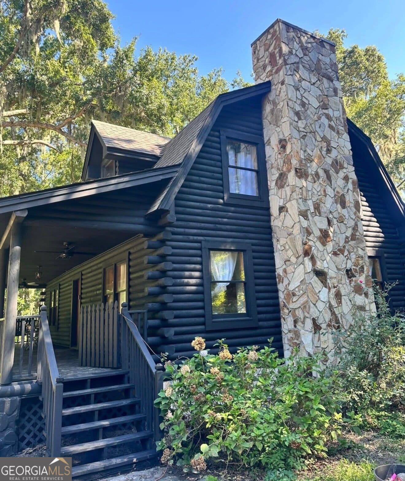 4 bedroom, 3 bathroom, 1,626 sq ft cabin,single family residence for sale at 215 Hendricks Lane, Brunswick, GA 31520 — photo 4