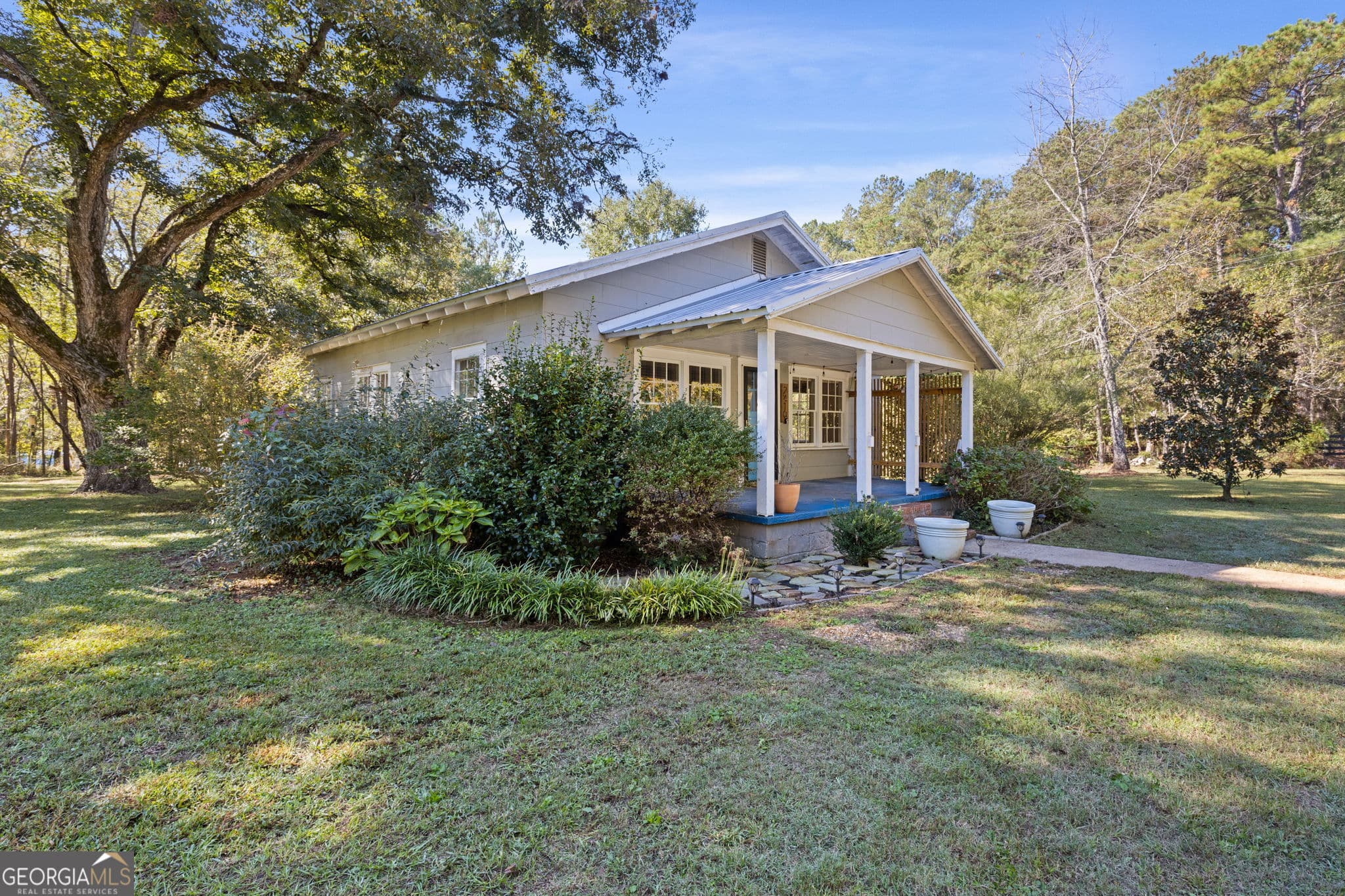 2 bedroom, 1 bathroom, 1,064 sq ft single family residence for sale at 2410 S Barnett Shoals Road, Watkinsville, GA 30677 — photo 3