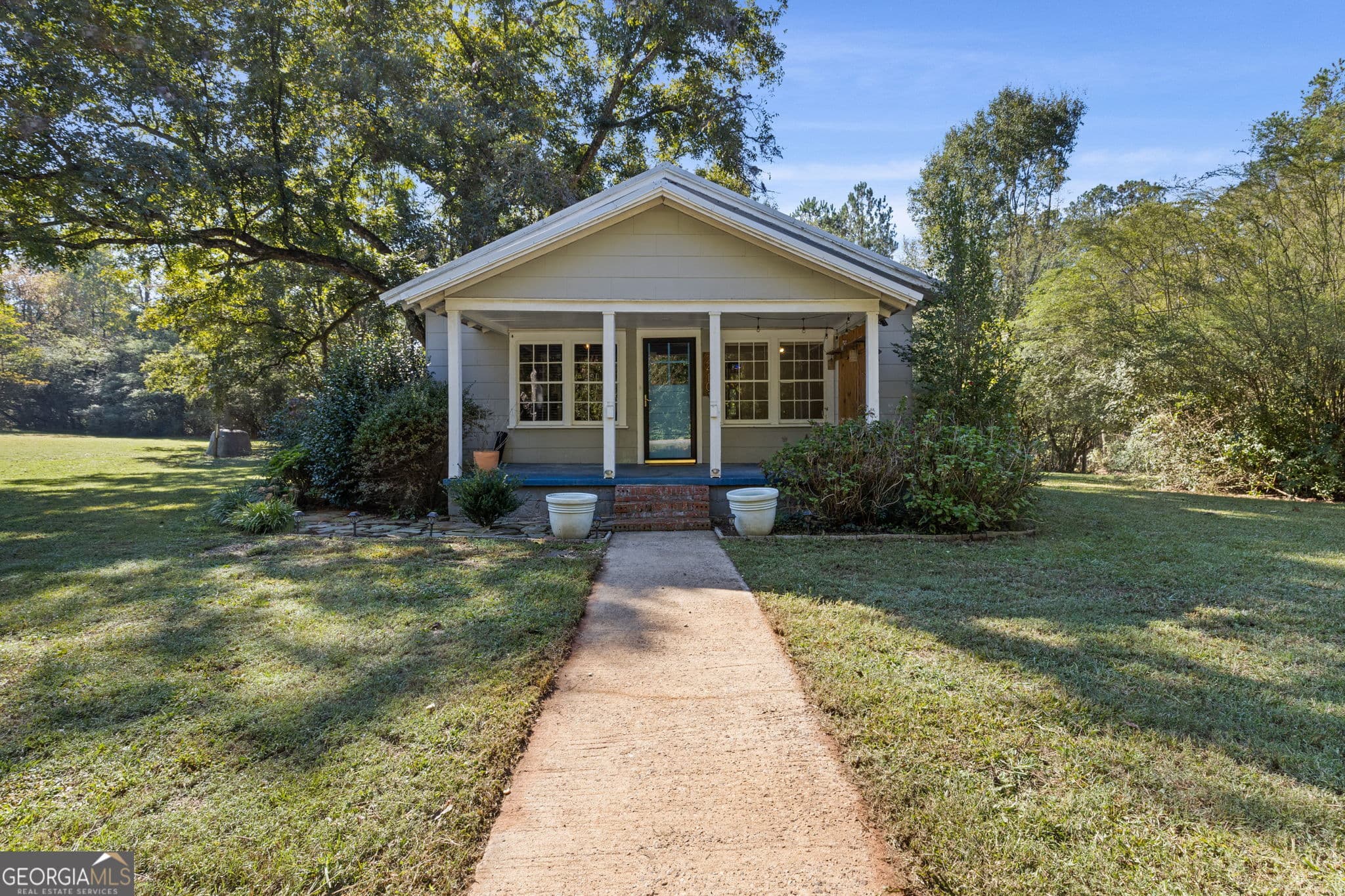 2 bedroom, 1 bathroom, 1,064 sq ft single family residence for sale at 2410 S Barnett Shoals Road, Watkinsville, GA 30677
