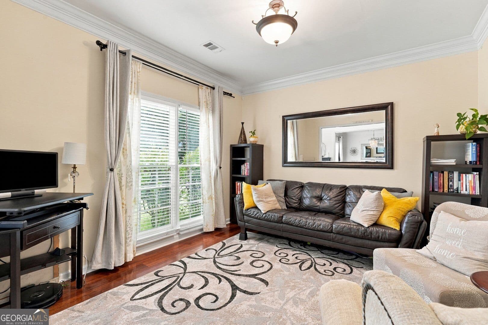 4 bedroom, 2.5 bathroom, 3,068 sq ft single family residence for sale at 5015 Tidewater Way, Alpharetta, GA 30005 — photo 5