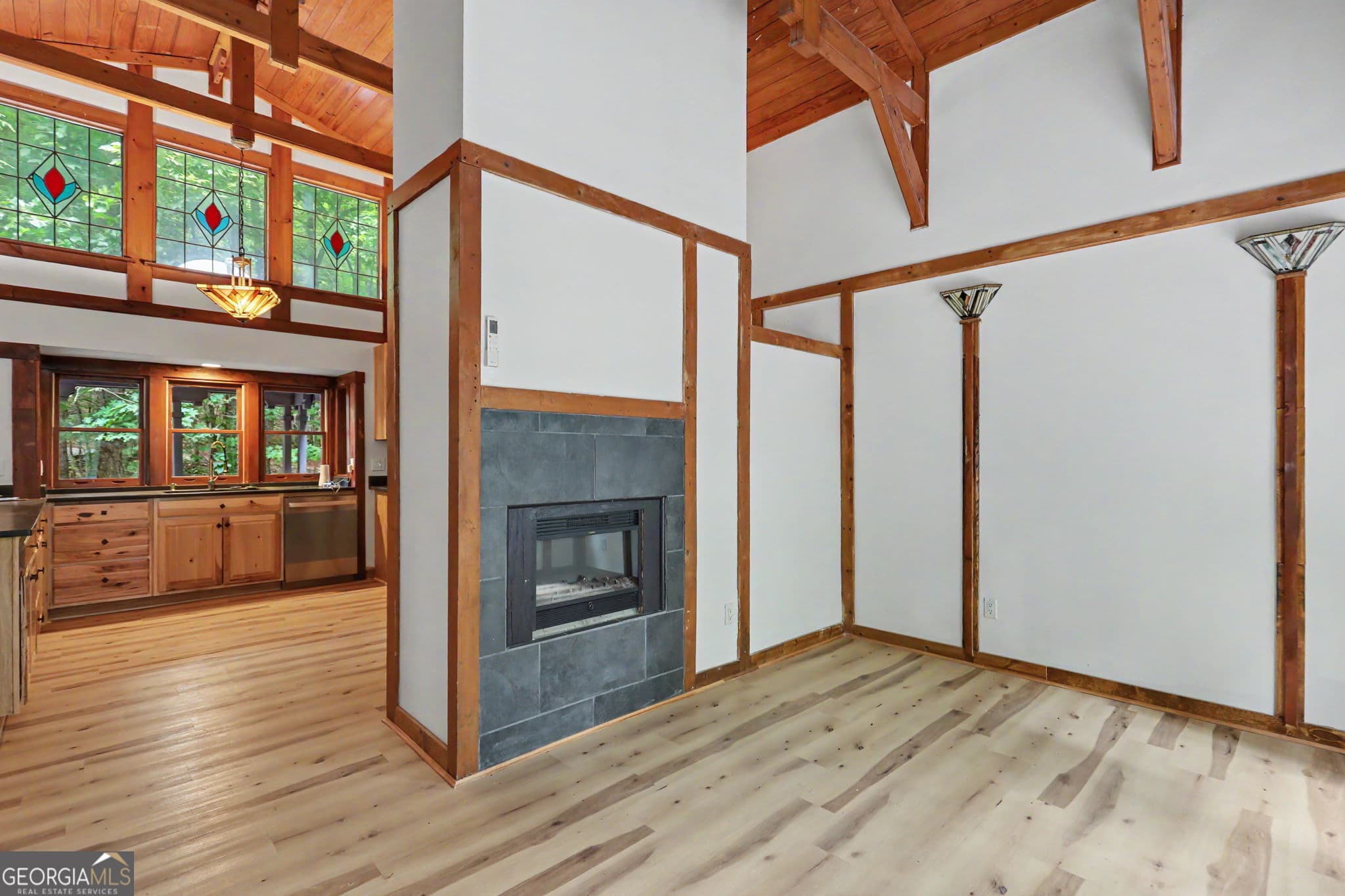 3 bedroom, 2.5 bathroom, 2,304 sq ft single family residence for sale at 996 Crestview Drive, Otto, NC 28763 — photo 4