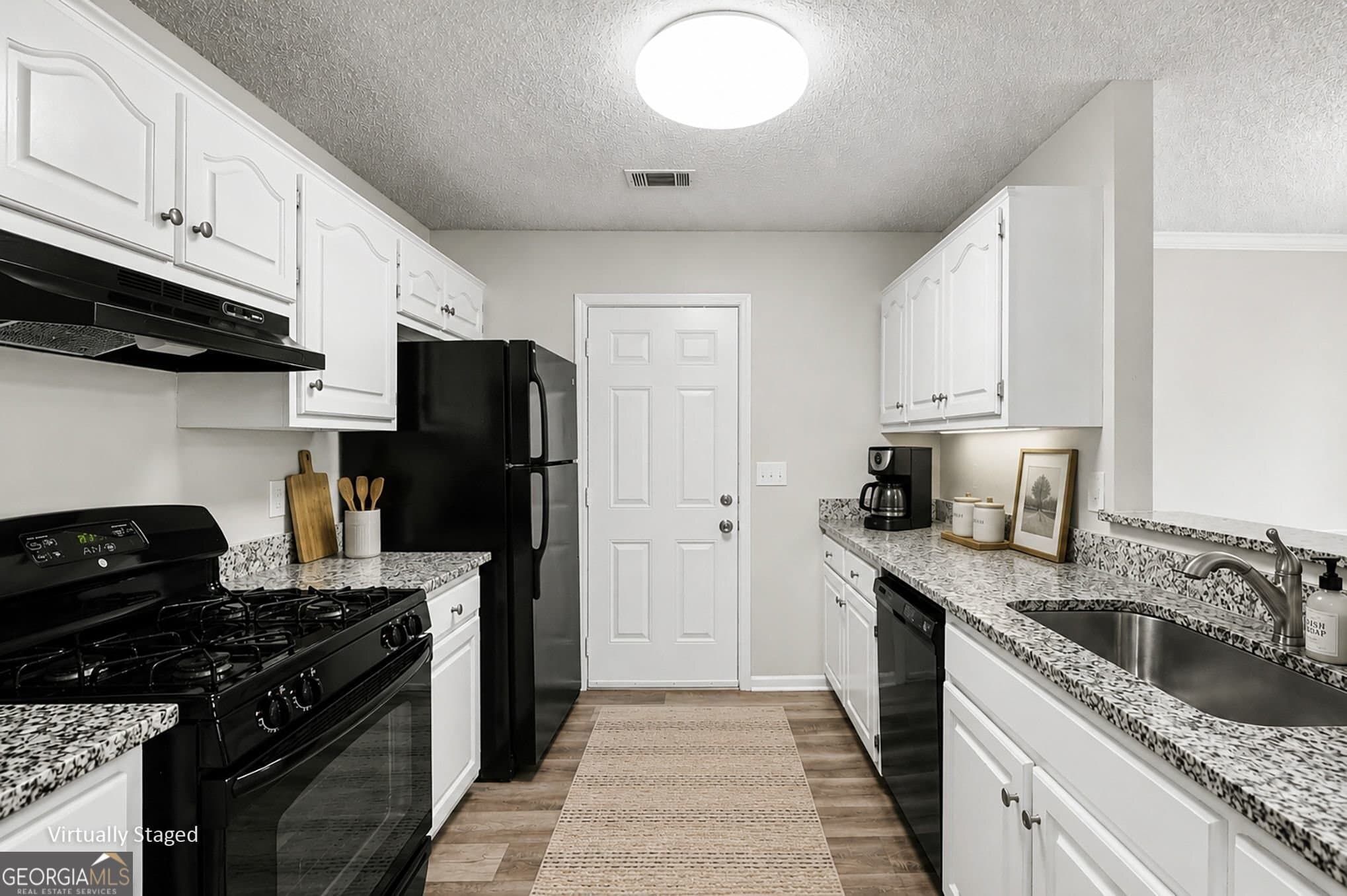 3 bedroom, 2 bathroom, 1,104 sq ft single family residence for sale at 1382 N Hampton Drive, Hampton, GA 30228 — photo 5