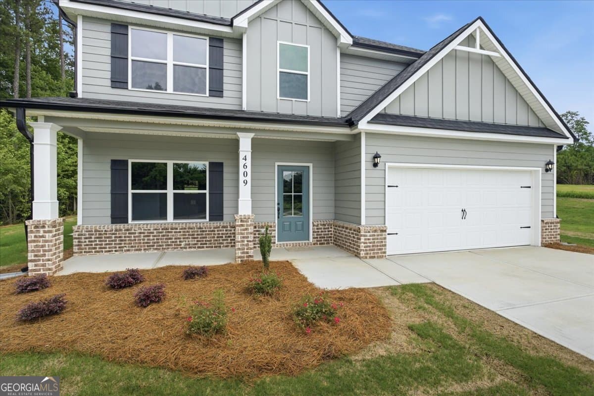 5 bedroom, 3 bathroom, 2,673 sq ft single family residence for sale at 4609 Rex Road, Stockbridge, GA 30281 — photo 2