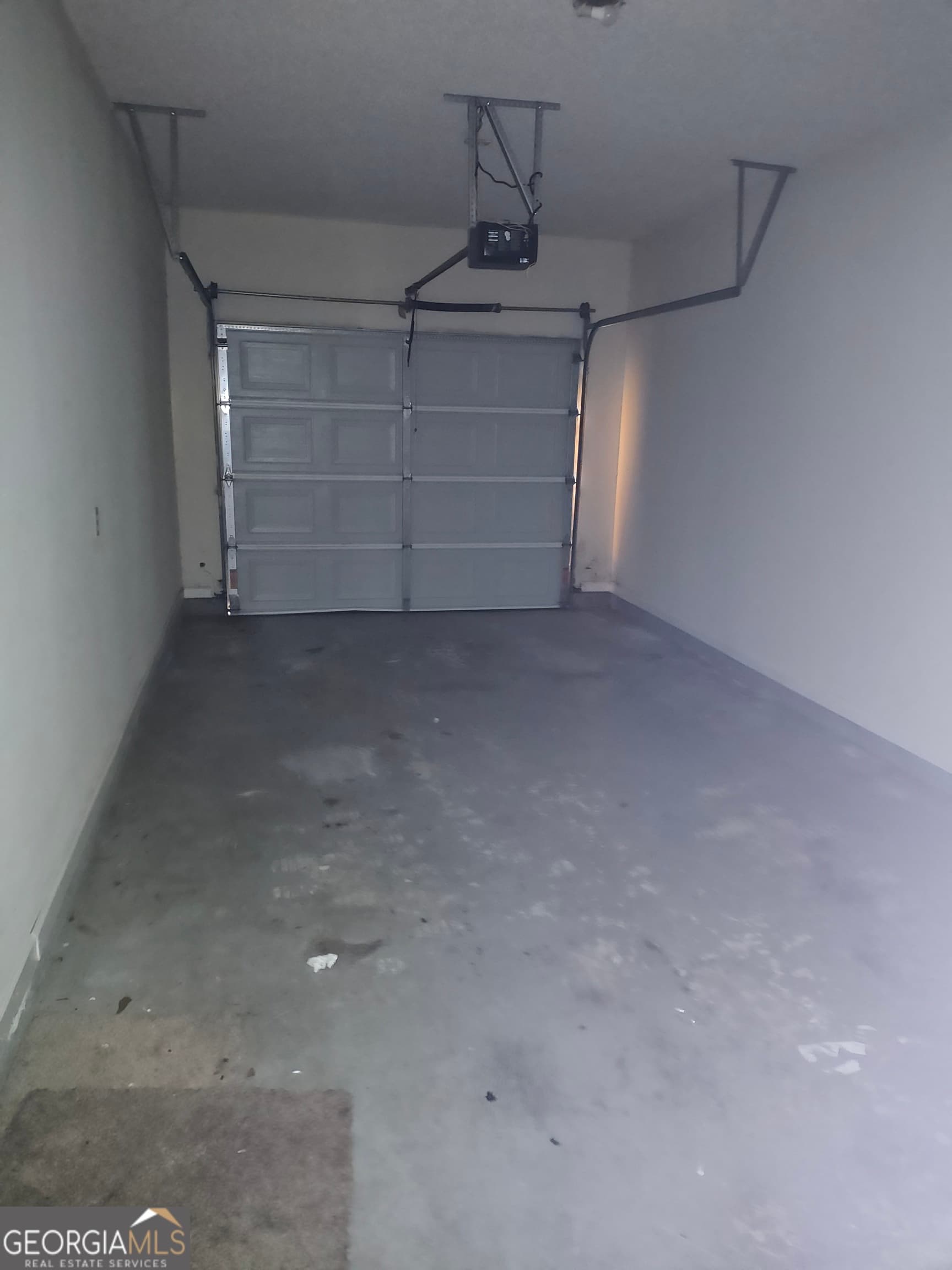 3 bedroom, 2.5 bathroom, 1,612 sq ft townhouse for rent at 7306 Bridlewood Court, Jonesboro, GA 30236 for $1,600 a month — photo 3