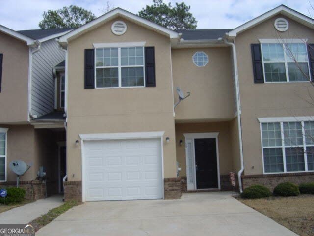 3 bedroom, 2.5 bathroom, 1,612 sq ft townhouse for rent at 7306 Bridlewood Court, Jonesboro, GA 30236 for $1,600 a month