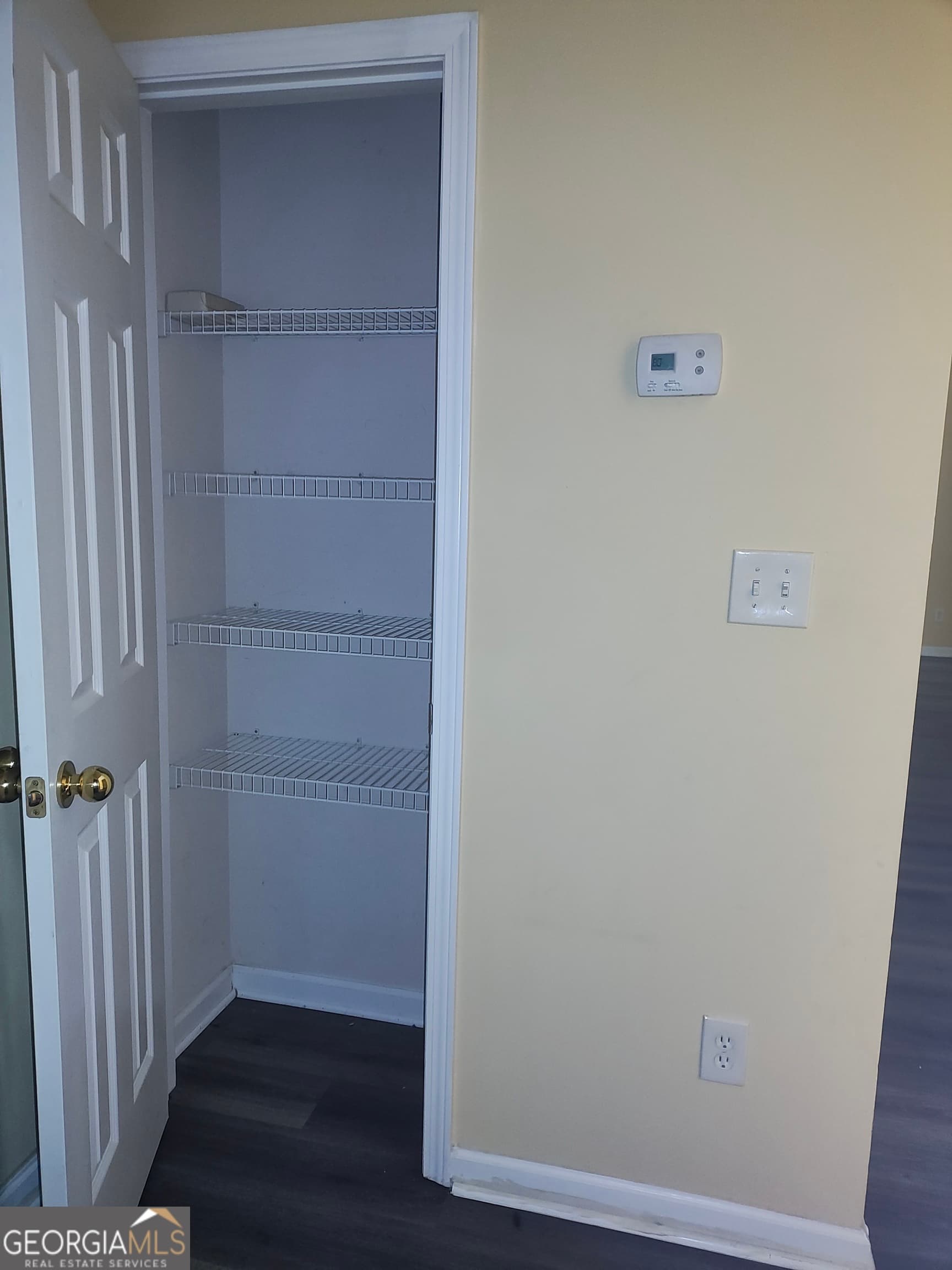 3 bedroom, 2.5 bathroom, 1,612 sq ft townhouse for rent at 7306 Bridlewood Court, Jonesboro, GA 30236 for $1,600 a month — photo 4