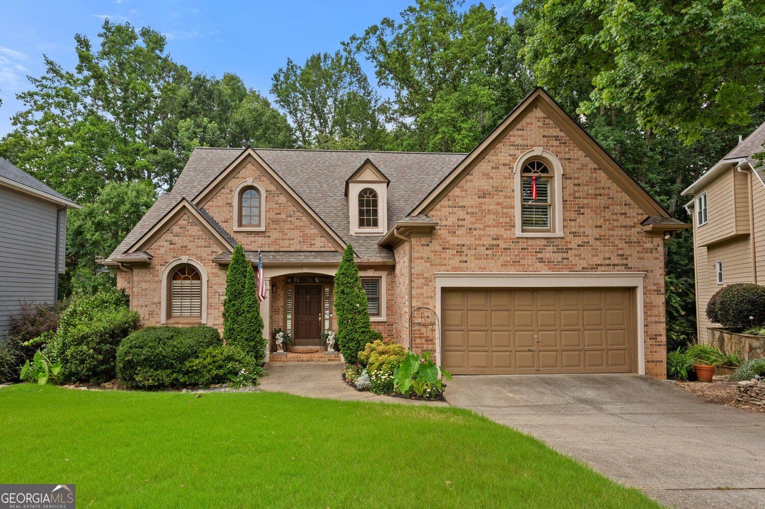 4 bedroom, 2.5 bathroom, 3,680 sq ft single family residence for sale at 1958 Tristan Drive, Smyrna, GA 30080 — photo 2