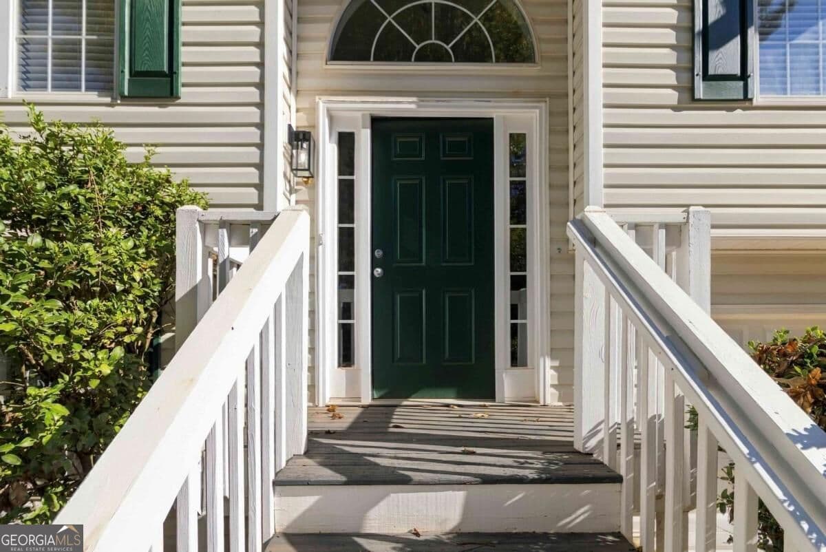 4 bedroom, 2 bathroom, 1,836 sq ft single family residence for sale at 400 Camilla Circle, Mableton, GA 30126 — photo 6