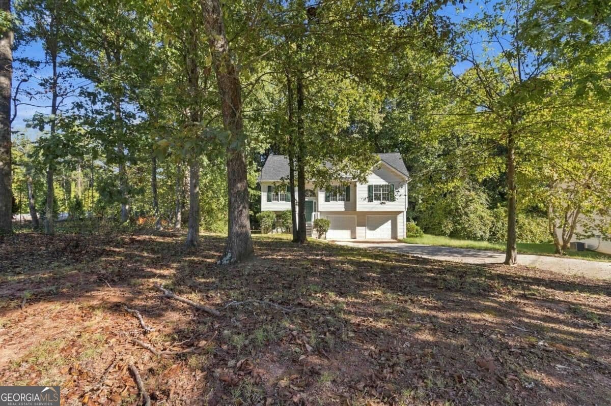 4 bedroom, 2 bathroom, 1,836 sq ft single family residence for sale at 400 Camilla Circle, Mableton, GA 30126 — photo 3