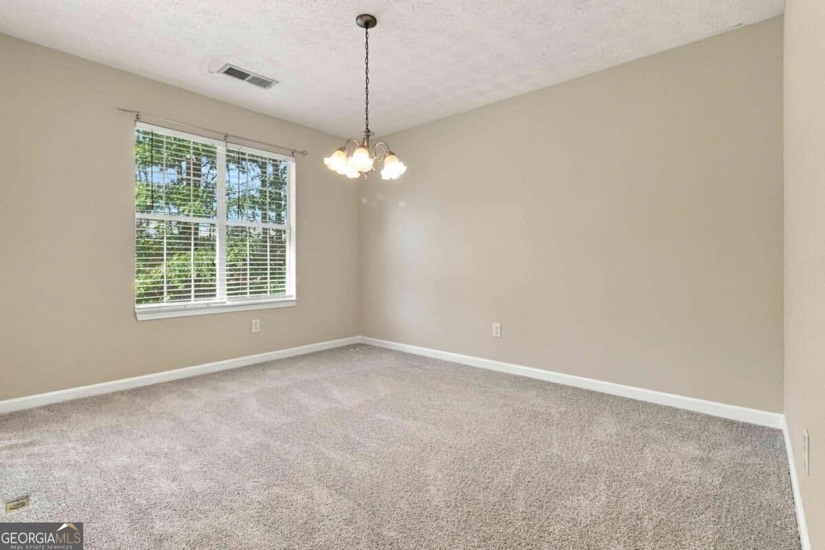 4 bedroom, 2 bathroom, 1,836 sq ft single family residence for sale at 400 Camilla Circle, Mableton, GA 30126 — photo 9