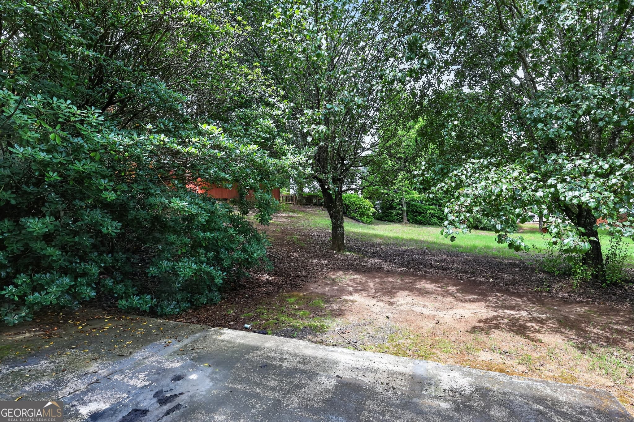 3 bedroom, 2.5 bathroom, 1,860 sq ft single family residence for sale at 2441 Charleston Pointe Court, Atlanta, GA 30316 — photo 2