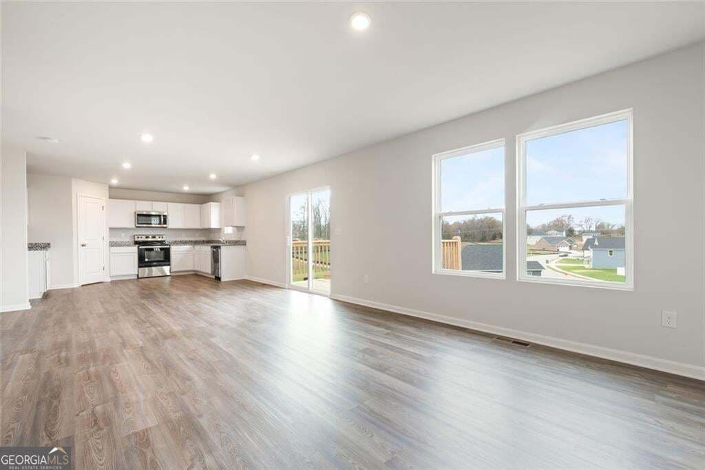 4 bedroom, 2.5 bathroom, 2,014 sq ft single family residence for sale at 103 Dream Catcher Drive, Lizella, GA 31052 — photo 7