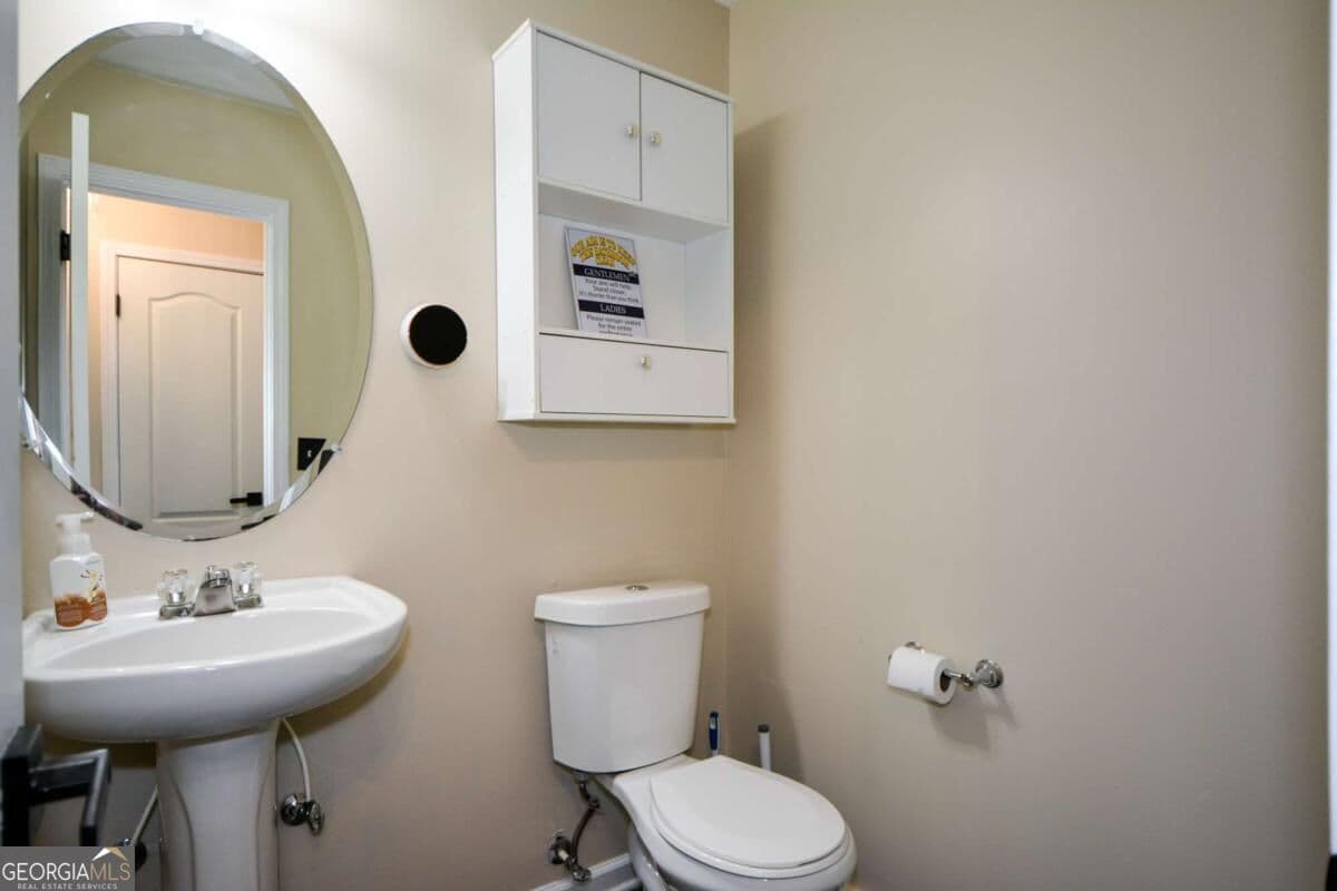 3 bedroom, 2.5 bathroom, 2,316 sq ft single family residence for sale at 4400 Mortons Way, Ellenwood, GA 30294 — photo 9