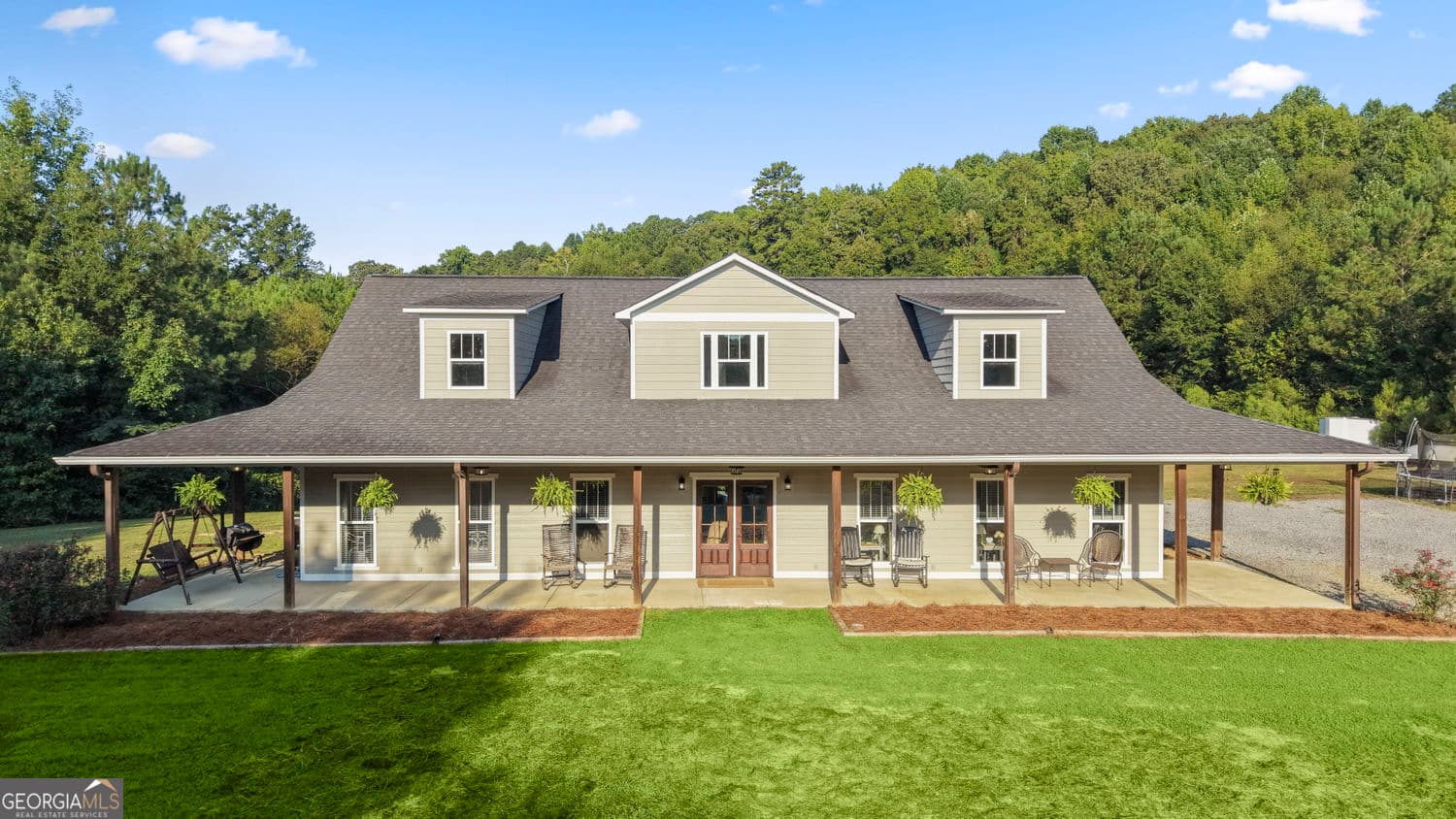 6 bedroom, 3.5 bathroom, 3,196 sq ft single family residence for sale at 355 Orchard Road, Summerville, GA 30747 — photo 2