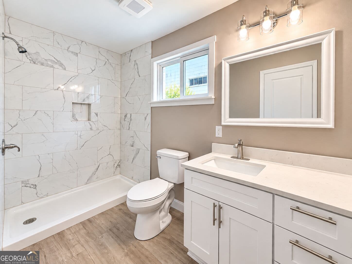 3 bedroom, 2 bathroom, 1,424 sq ft single family residence for sale at 1014 Highland Avenue, Albany, GA 31701 — photo 9