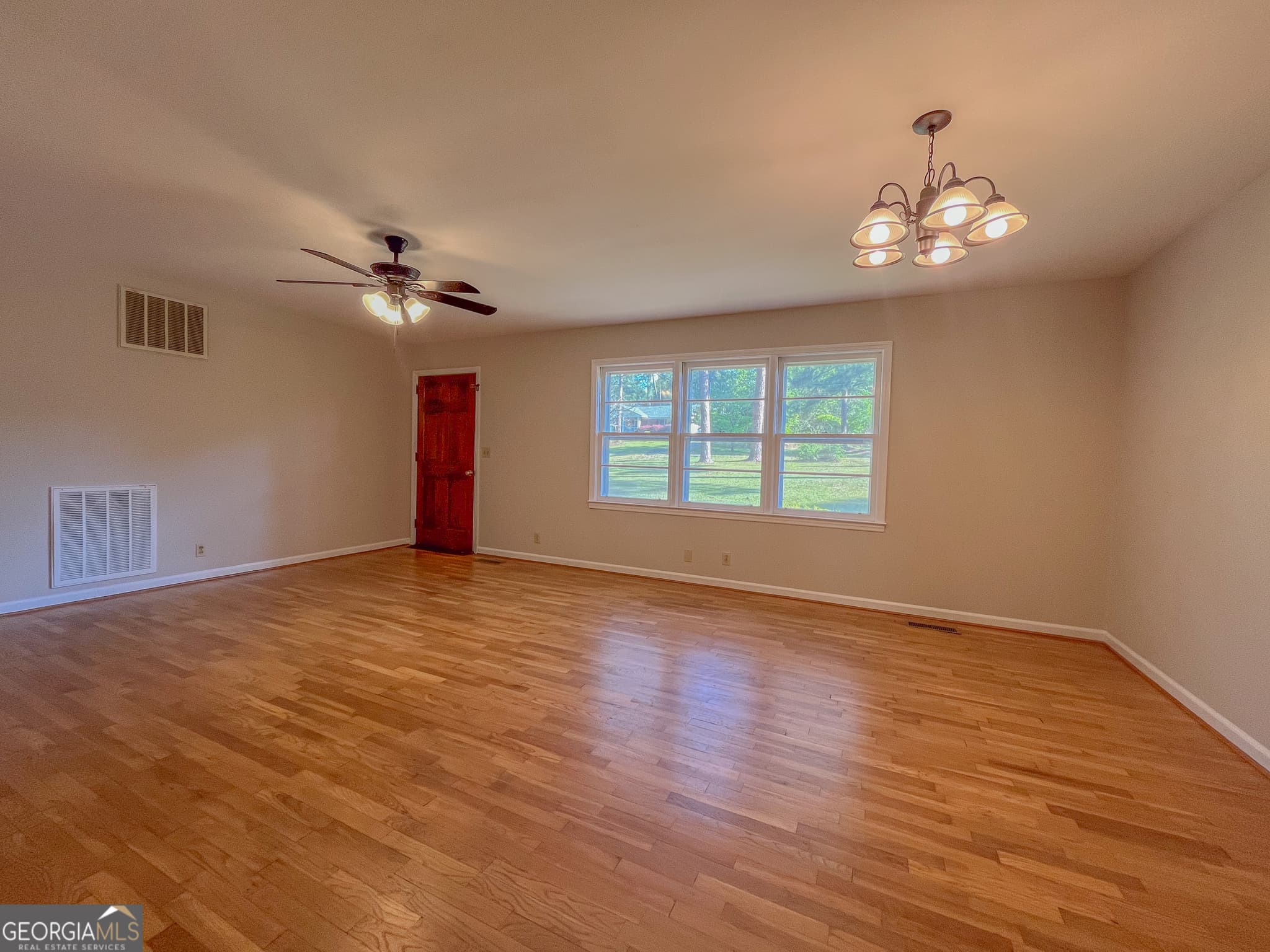 3 bedroom, 2 bathroom, 1,772 sq ft single family residence for sale at 307 Brookdale Drive, Dublin, GA 31021 — photo 5