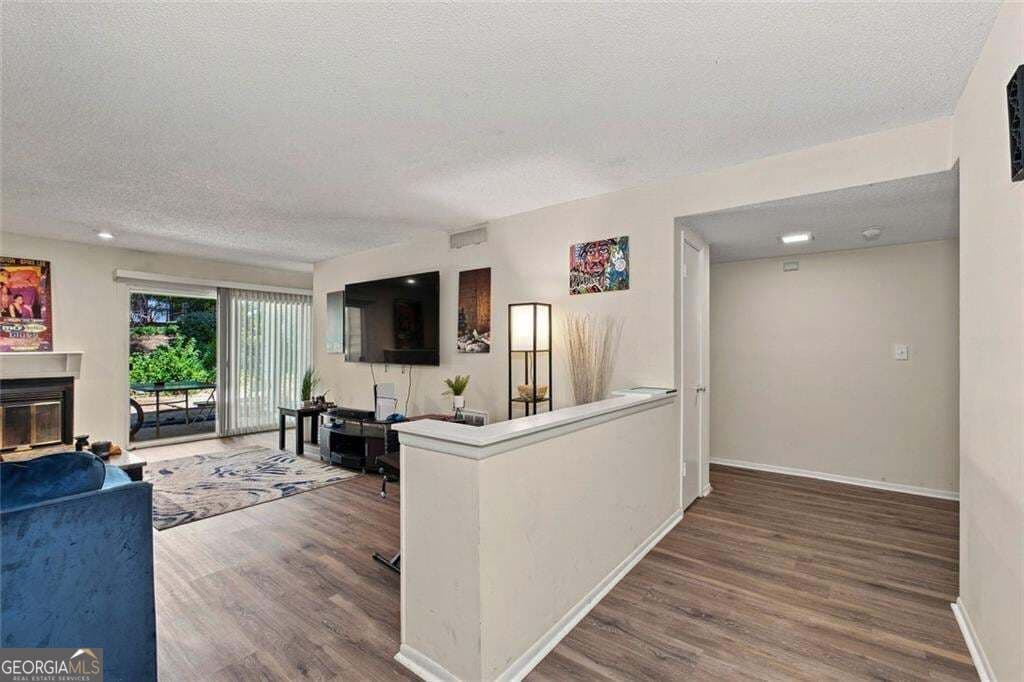 2 bedroom, 2 bathroom, 1,404 sq ft condominium for sale at 27 Doranne Court 27, Smyrna, GA 30080 — photo 6