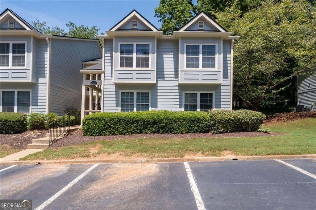 2 bedroom, 2 bathroom, 1,404 sq ft condominium for sale at 27 Doranne Court 27, Smyrna, GA 30080 — photo 1 of 28