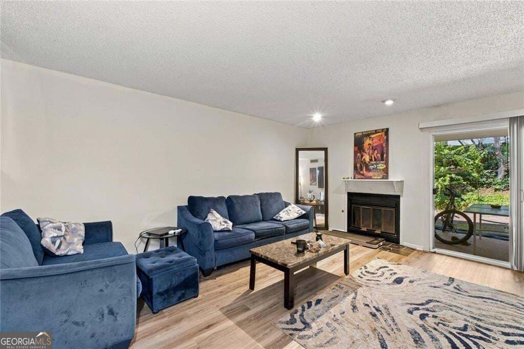 2 bedroom, 2 bathroom, 1,404 sq ft condominium for sale at 27 Doranne Court 27, Smyrna, GA 30080 — photo 8