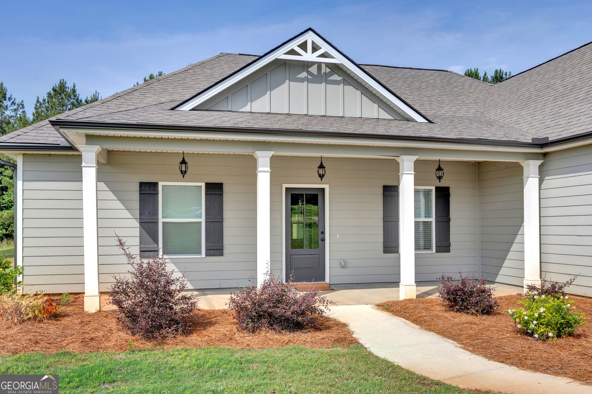 4 bedroom, 2.5 bathroom, 2,274 sq ft single family residence for sale at 112 Hunters Chase Court, Eatonton, GA 31024 — photo 2
