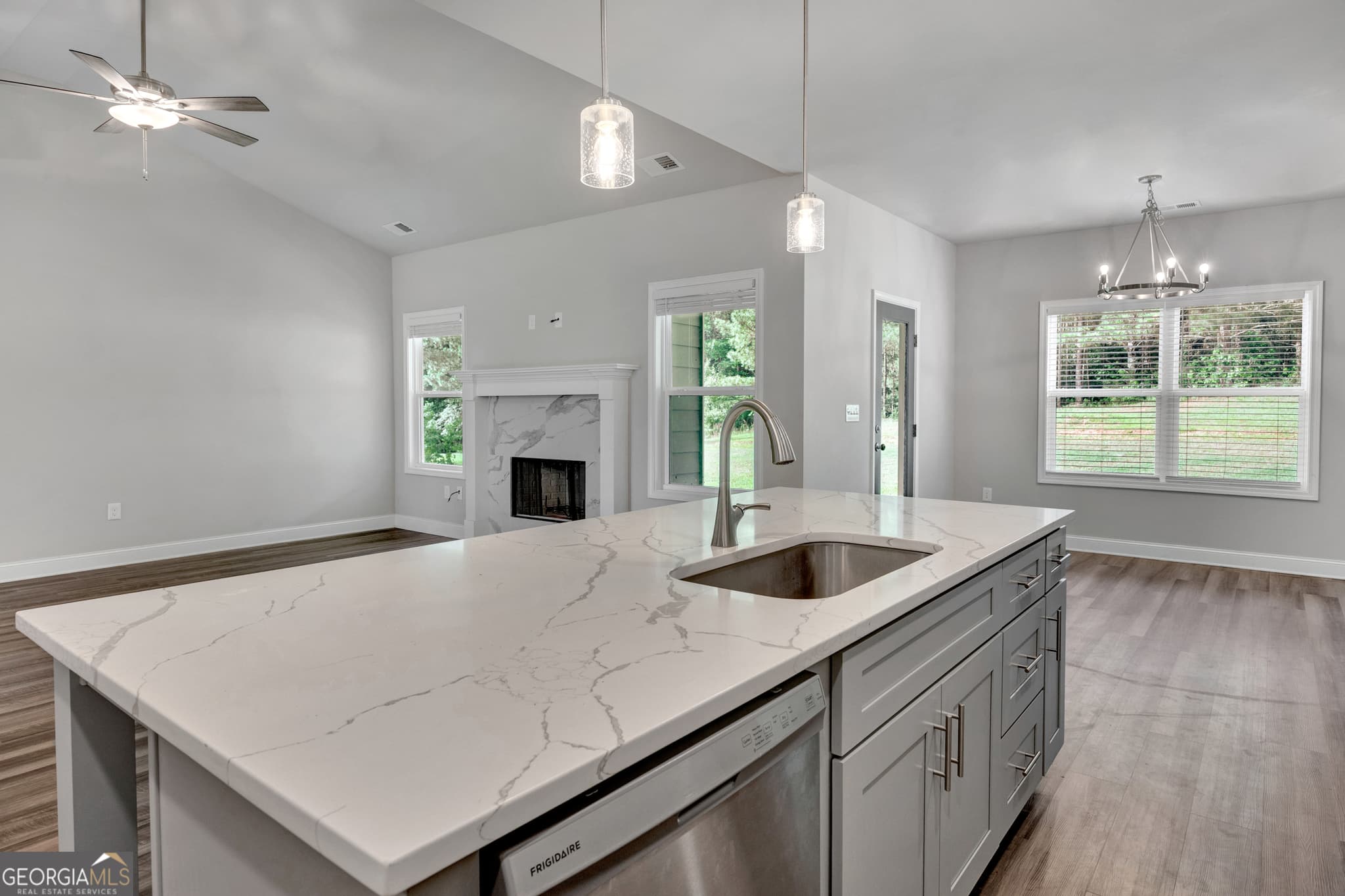 4 bedroom, 2.5 bathroom, 2,274 sq ft single family residence for sale at 112 Hunters Chase Court, Eatonton, GA 31024 — photo 9