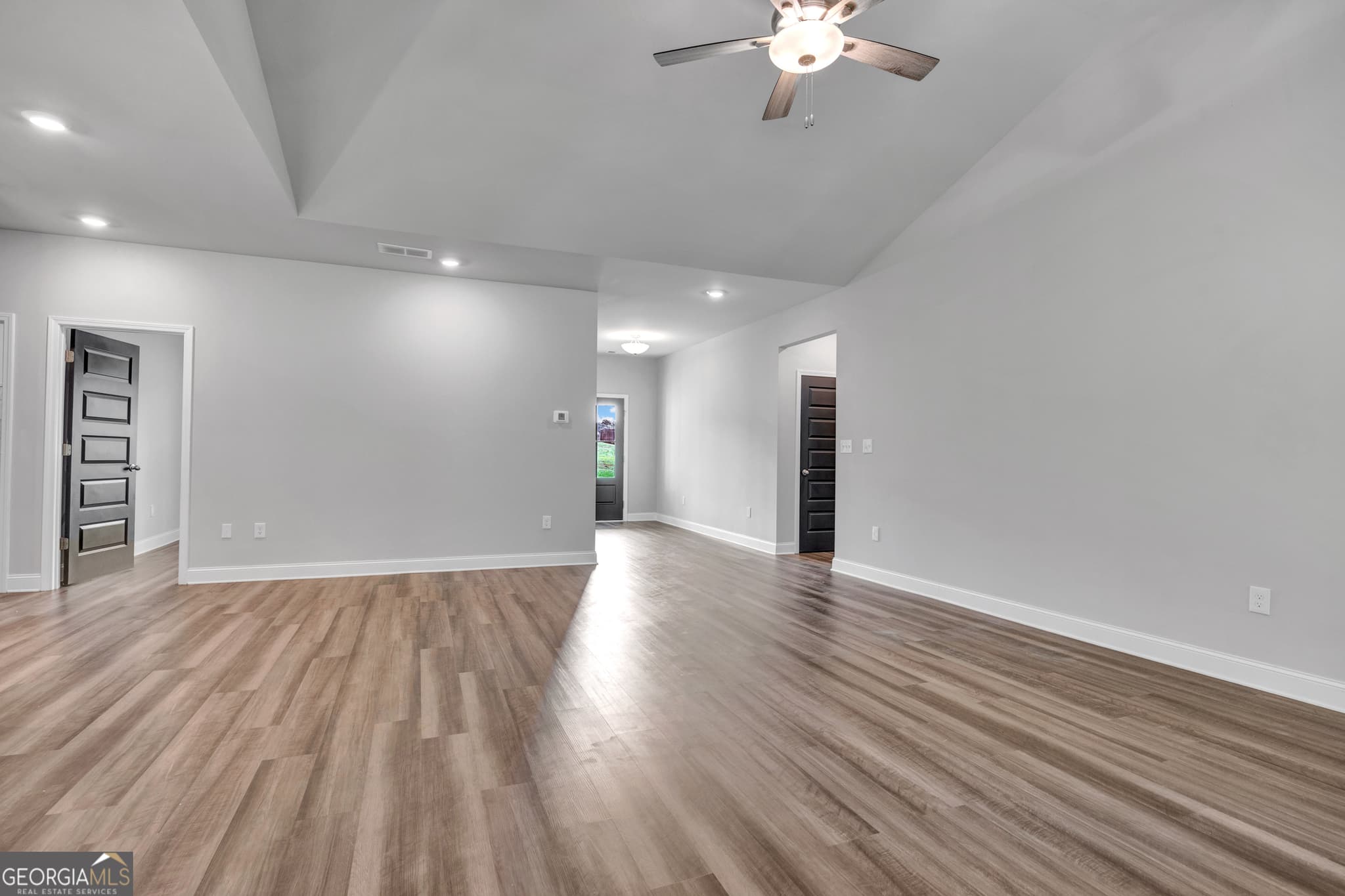 4 bedroom, 2.5 bathroom, 2,274 sq ft single family residence for sale at 112 Hunters Chase Court, Eatonton, GA 31024 — photo 8