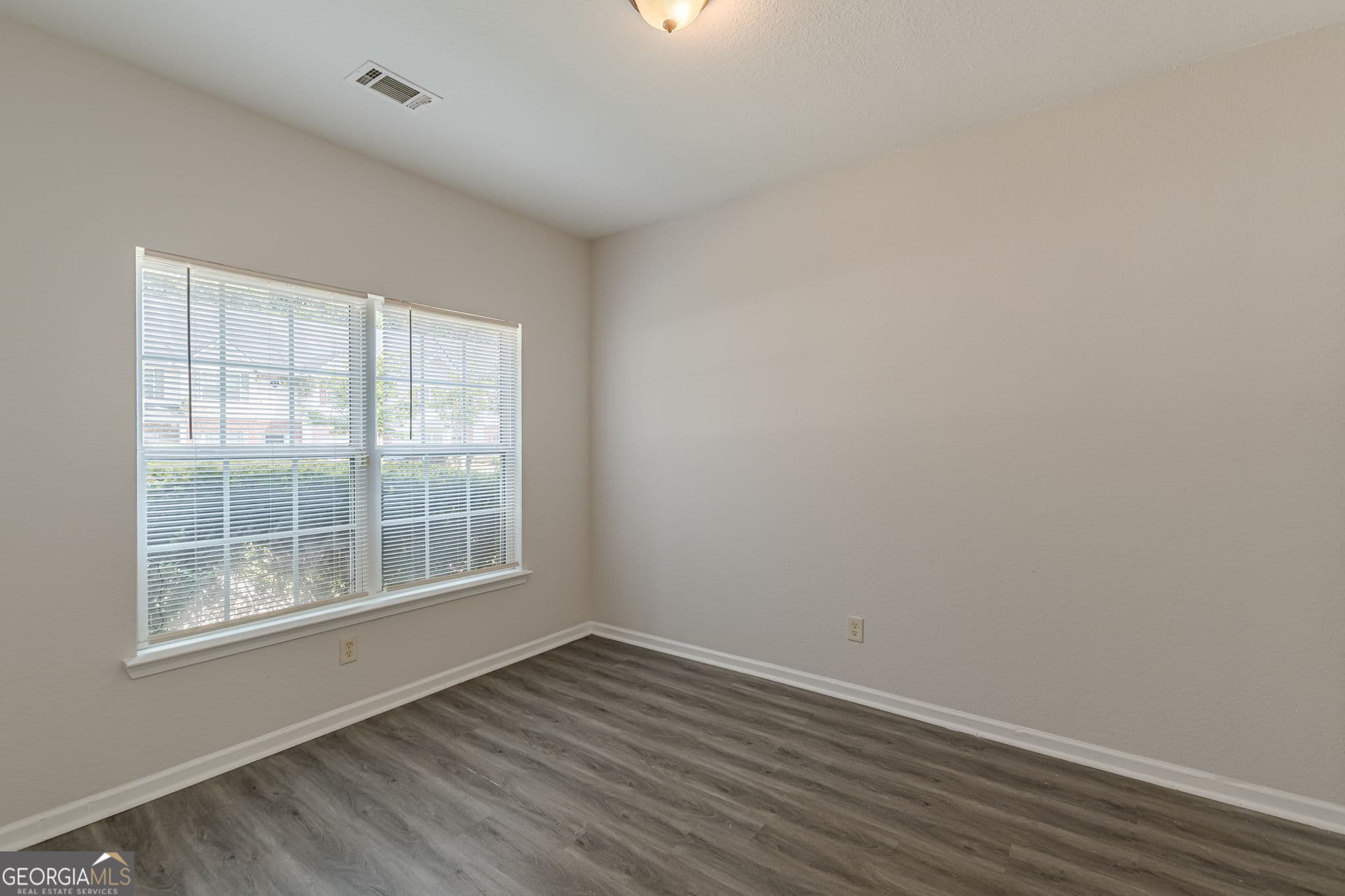 4 bedroom, 2.5 bathroom, 1,528 sq ft townhouse for rent at 274 Brookview Drive, Riverdale, GA 30274 for $1,500 a month — photo 6