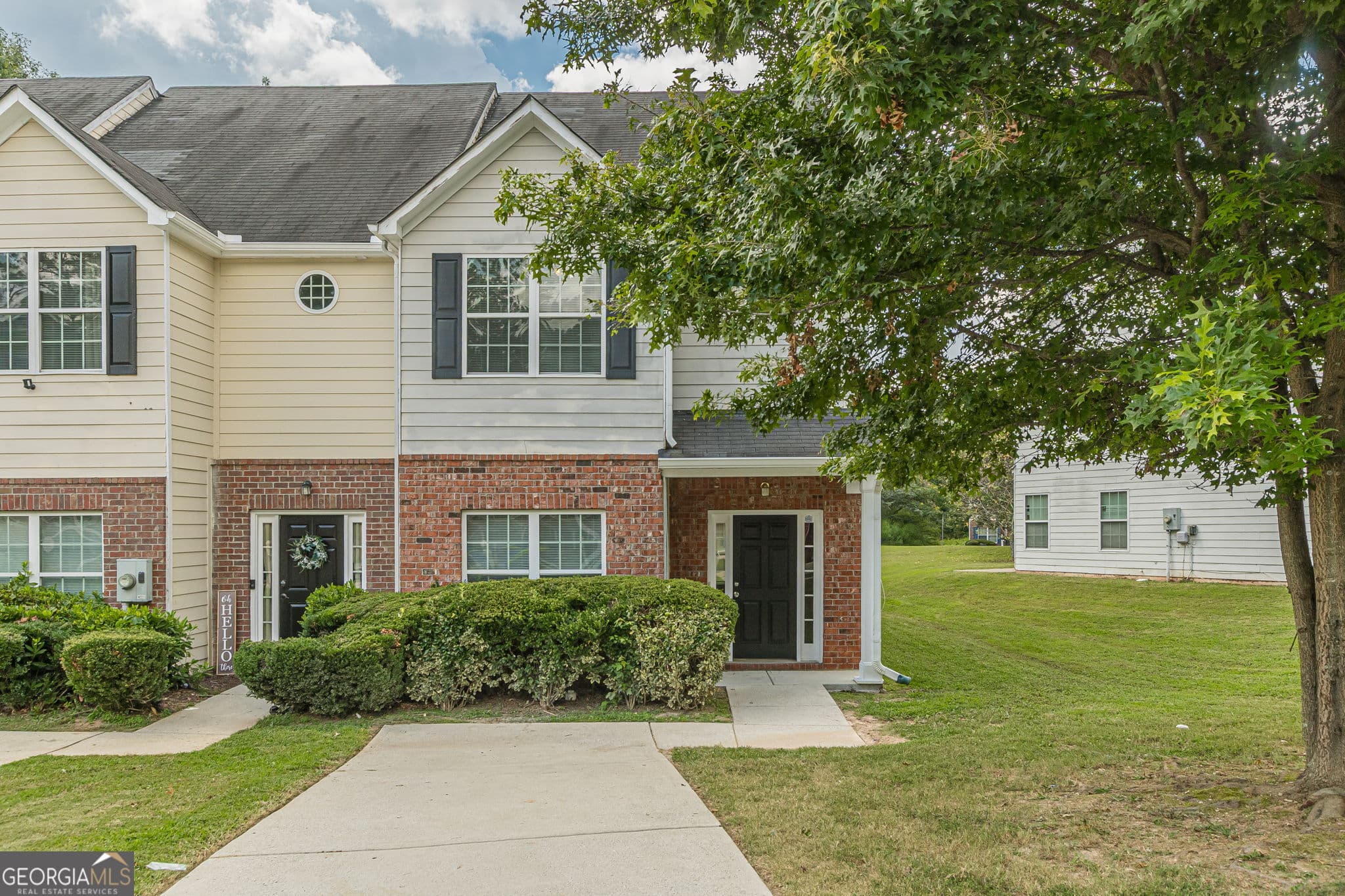 4 bedroom, 2.5 bathroom, 1,528 sq ft townhouse for rent at 274 Brookview Drive, Riverdale, GA 30274 for $1,500 a month — photo 1 of 53