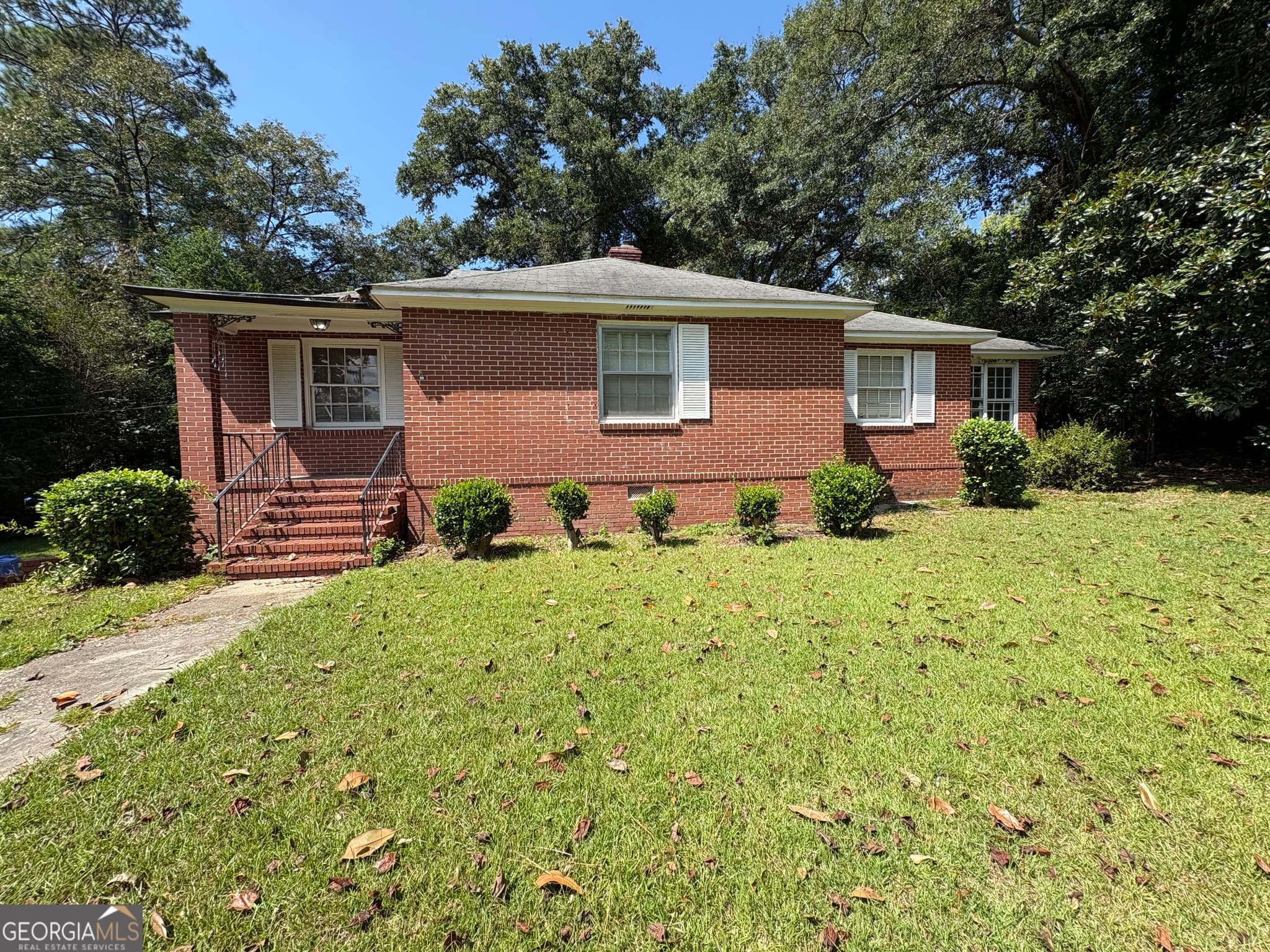 3 bedroom, 1.5 bathroom, 1,547 sq ft single family residence for sale at 4075 Edgewood Circle, Columbus, GA 31907