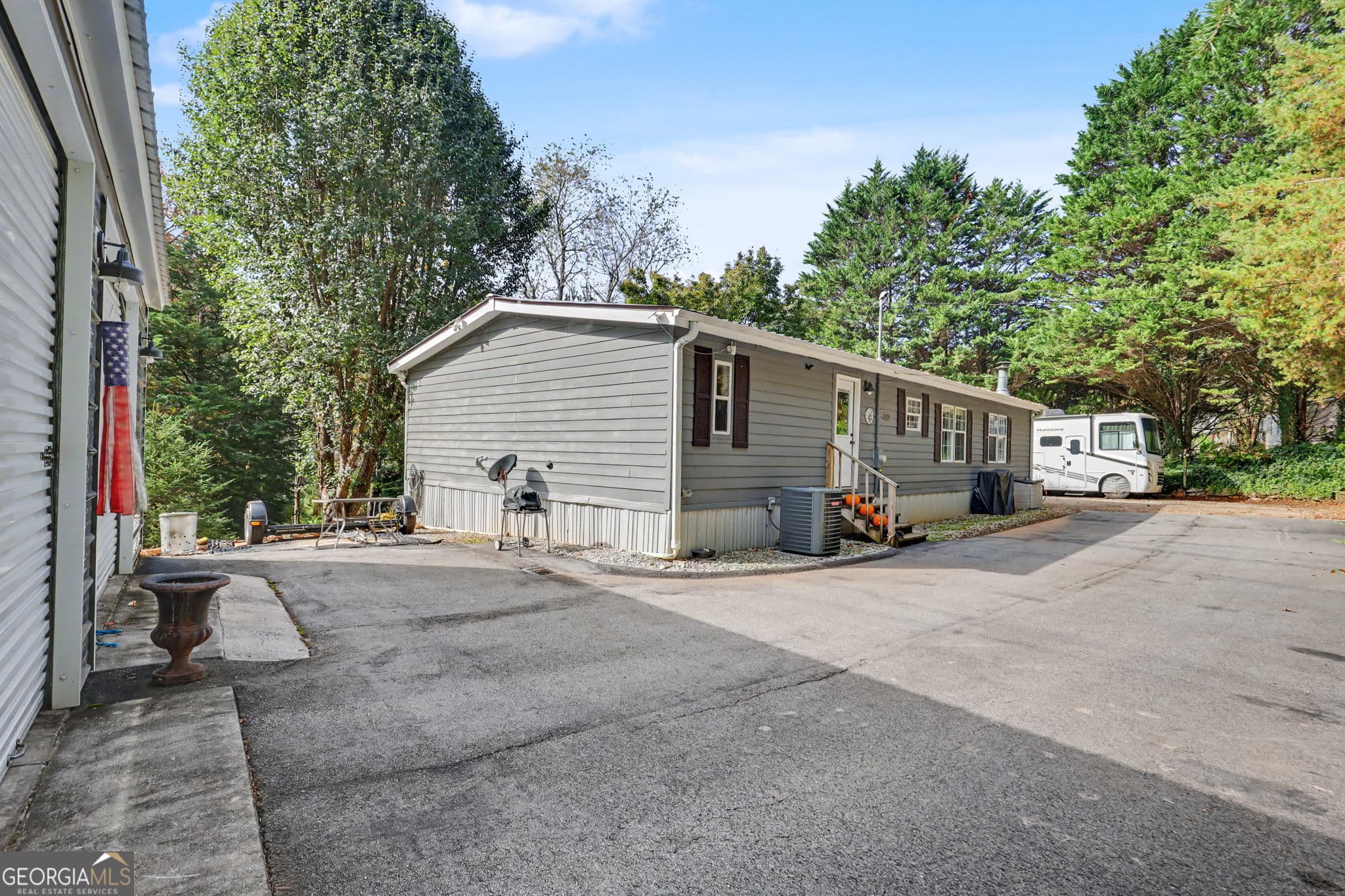 3 bedroom, 2 bathroom, 1,593 sq ft manufactured home,single family residence for sale at 124 Spring Valley Lane, Otto, NC 28763 — photo 6