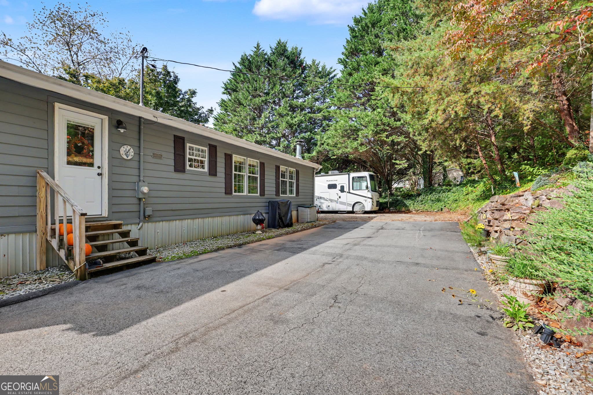 3 bedroom, 2 bathroom, 1,593 sq ft manufactured home,single family residence for sale at 124 Spring Valley Lane, Otto, NC 28763 — photo 8
